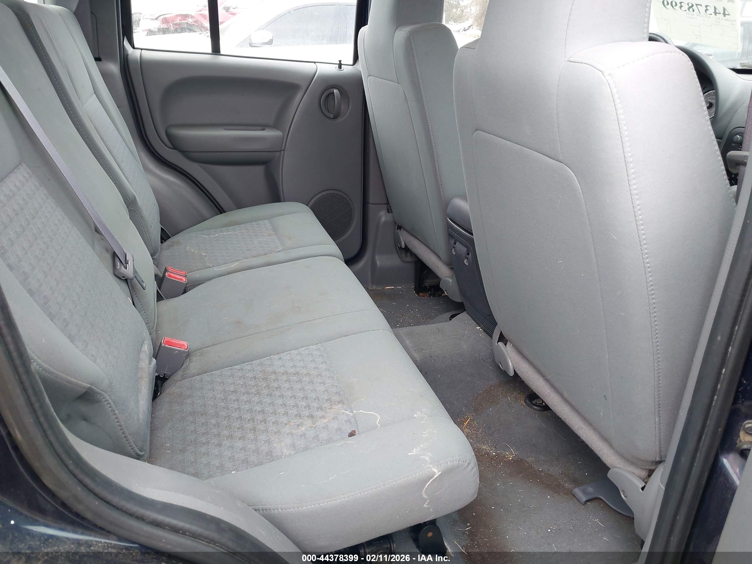 JEEP LIBERTY image 8