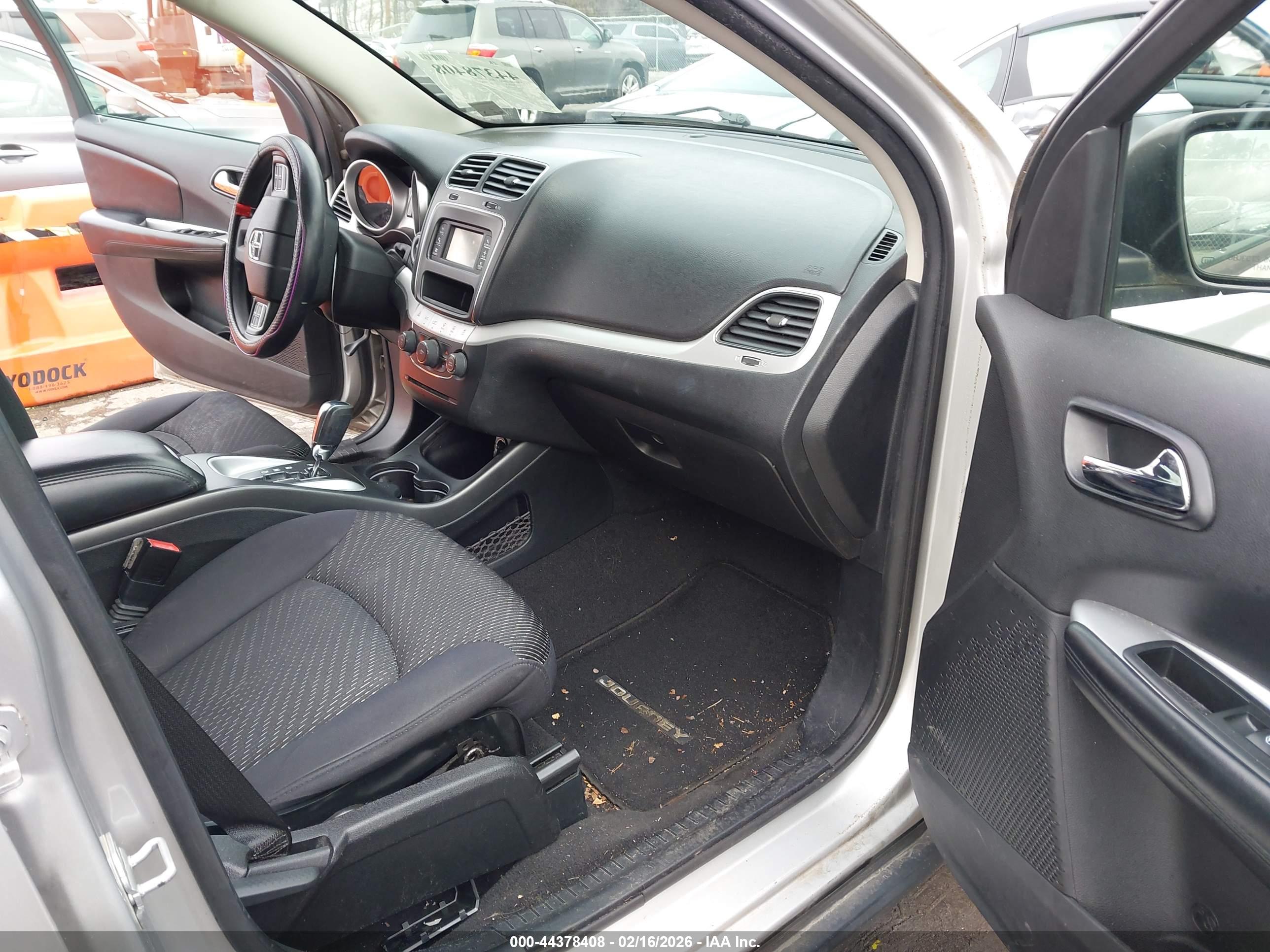 DODGE JOURNEY image 5