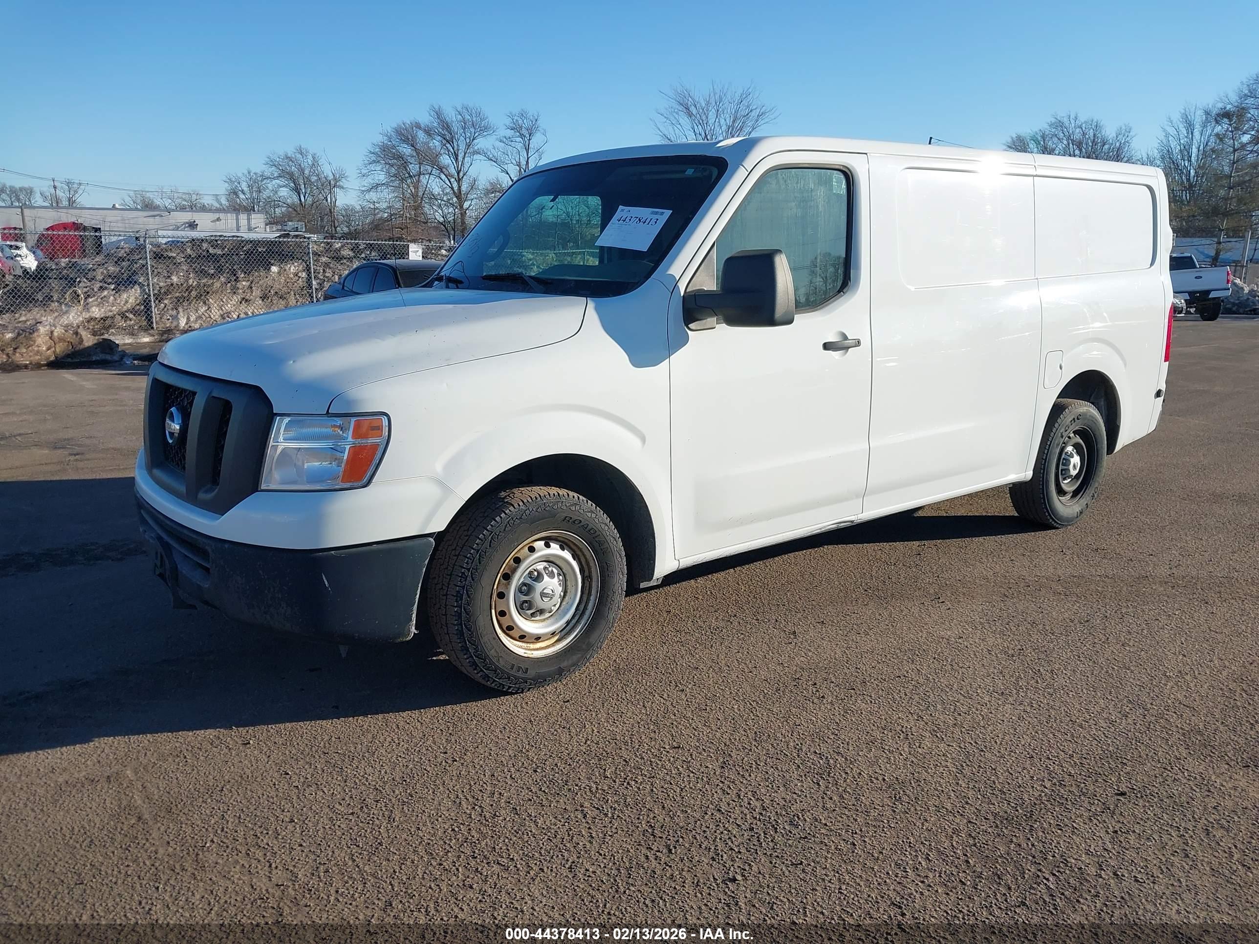 NISSAN NV image 2