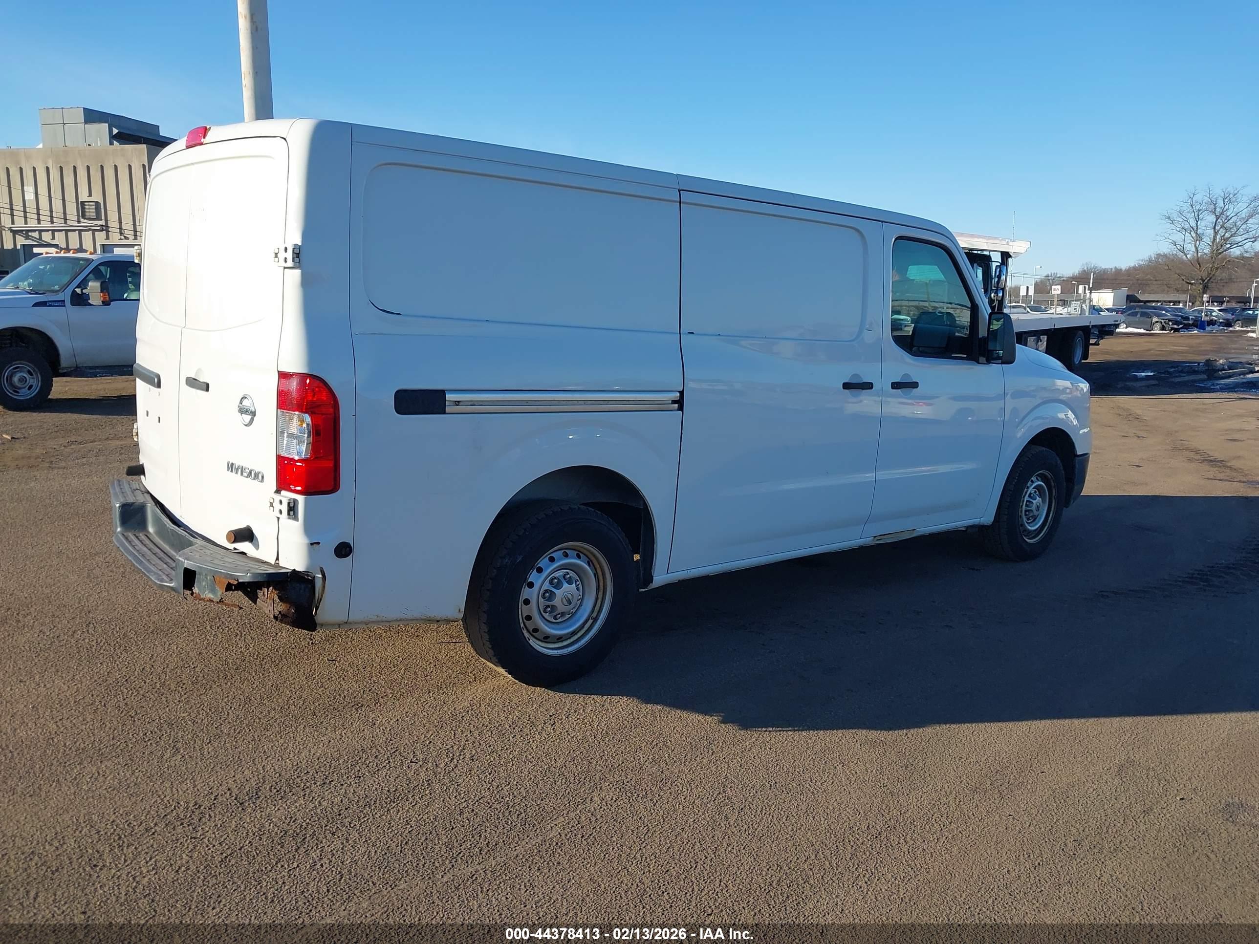 NISSAN NV image 4