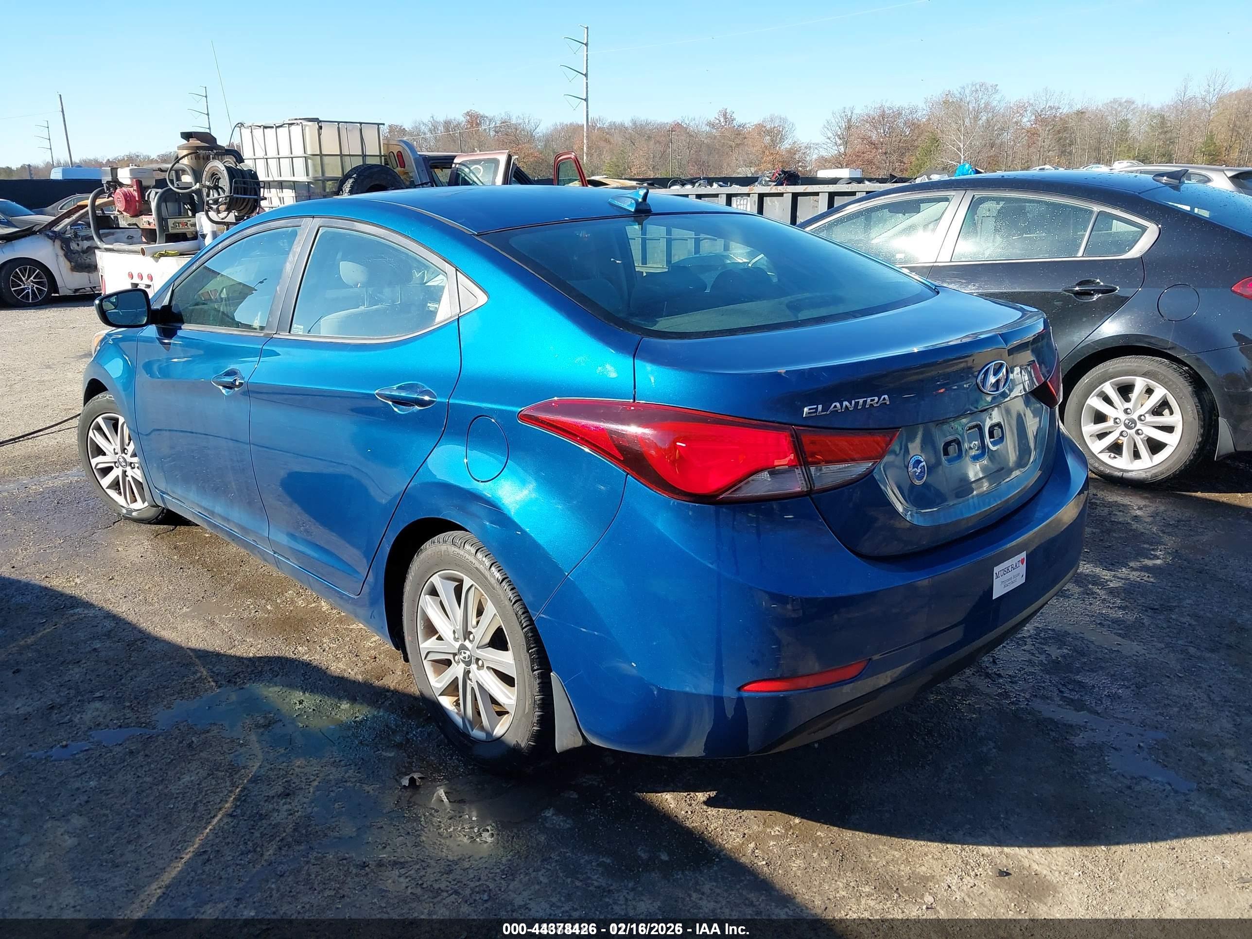 HYUNDAI ELANTRA image 3