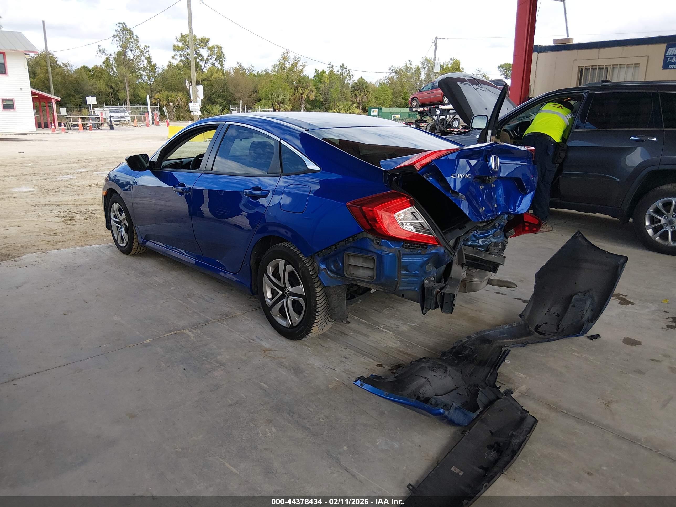 HONDA CIVIC image 3