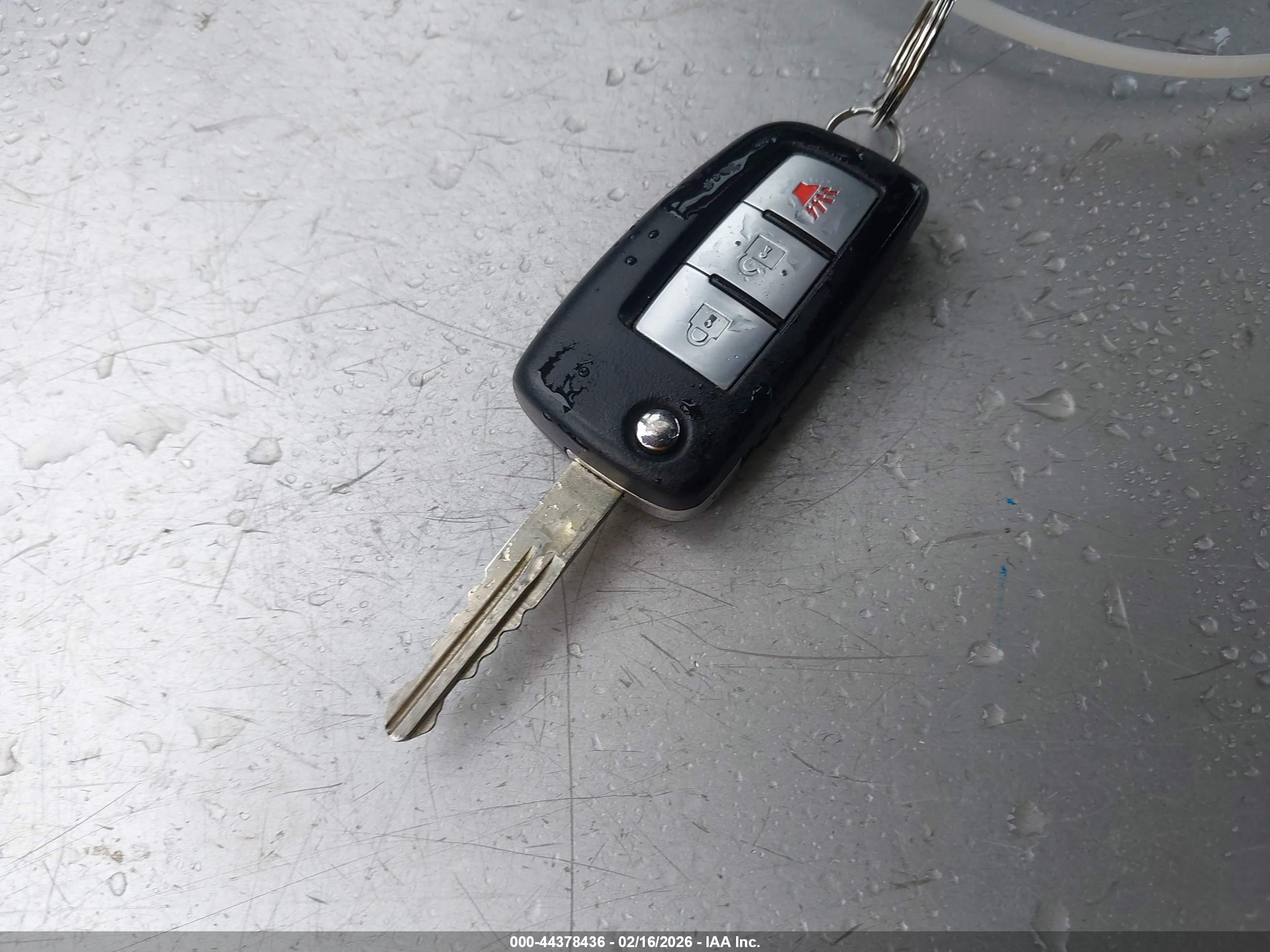 NISSAN ROGUE image 11