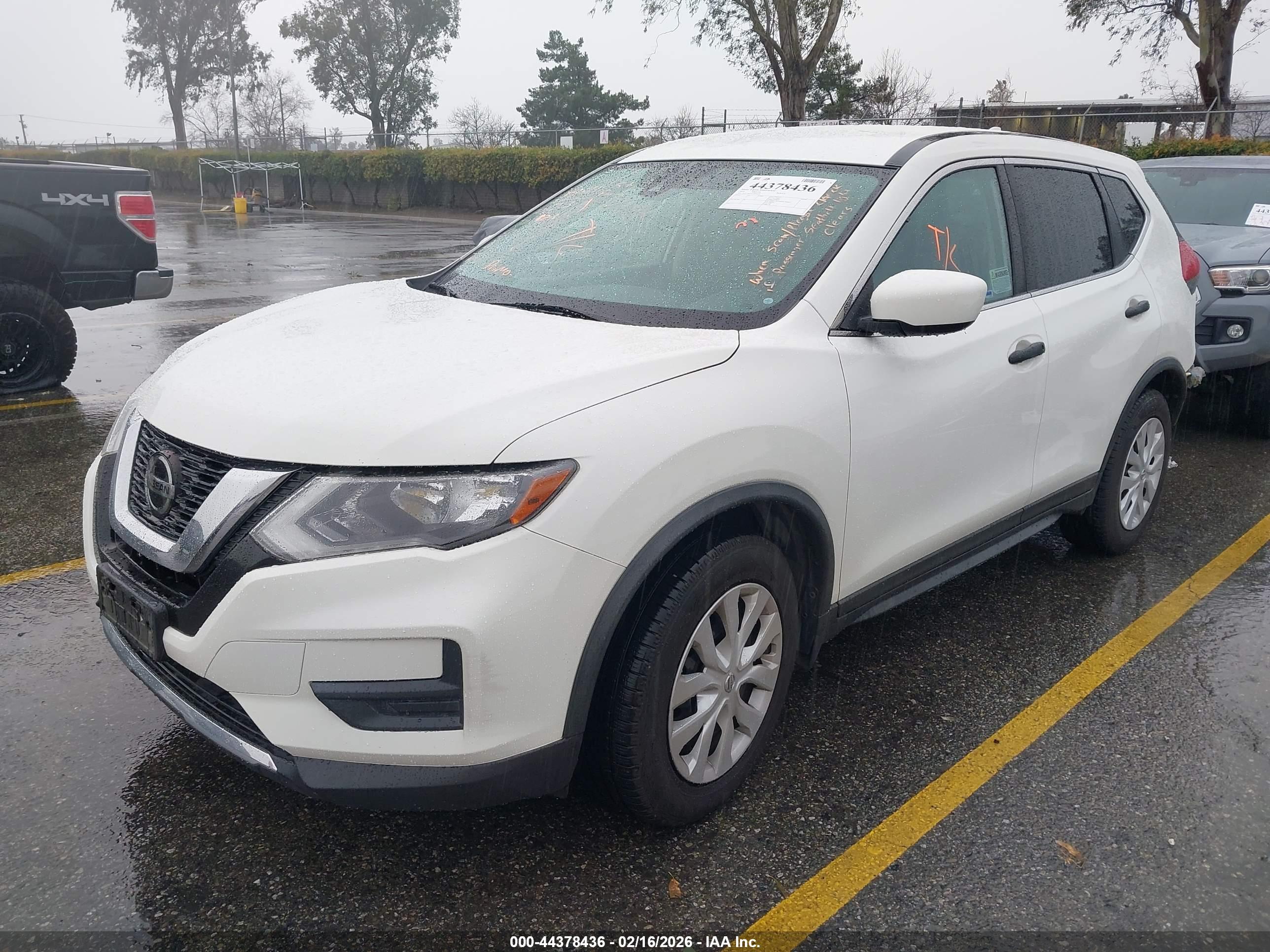 NISSAN ROGUE image 2