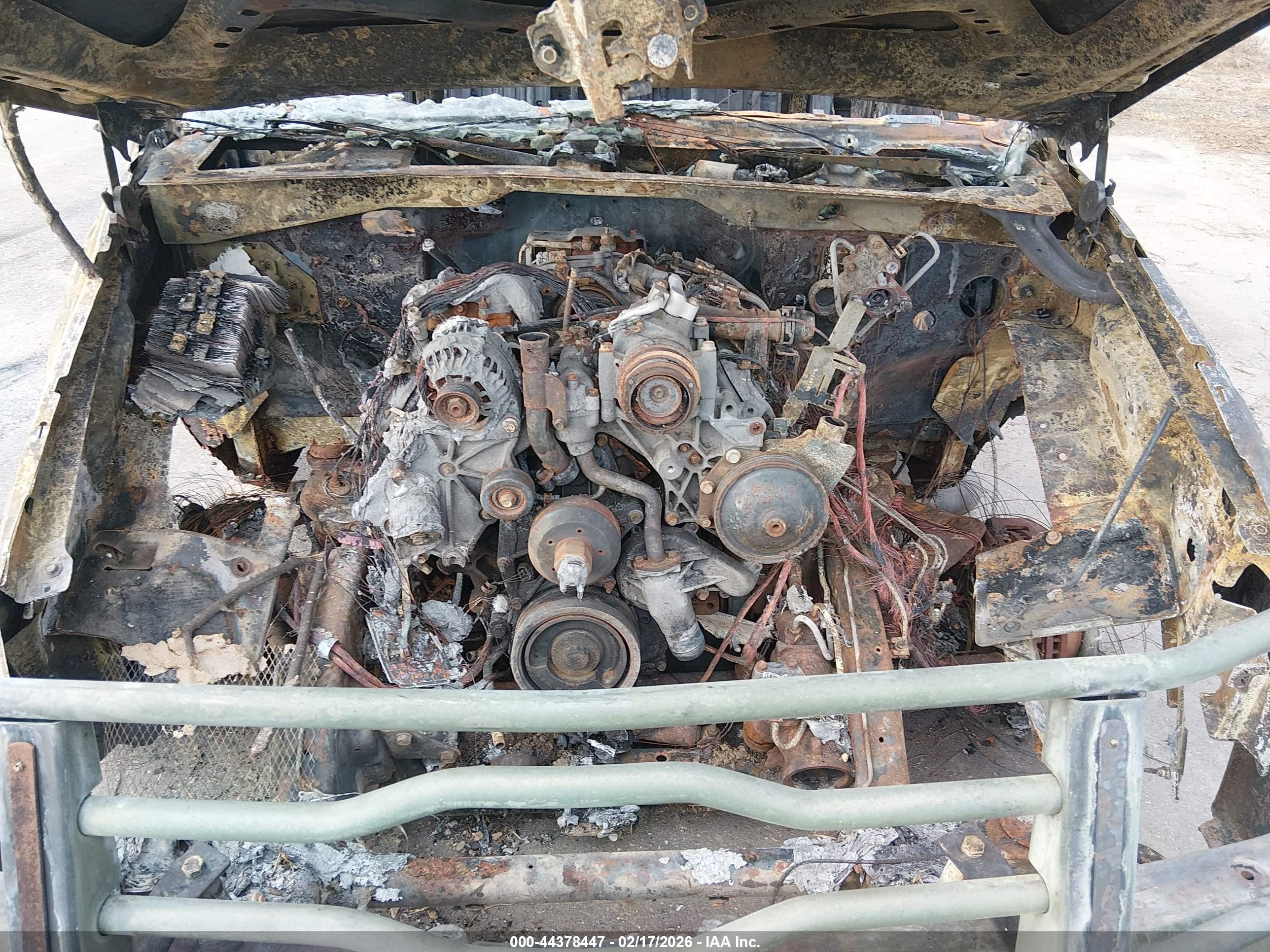 CHEVROLET SILVERADO image 10