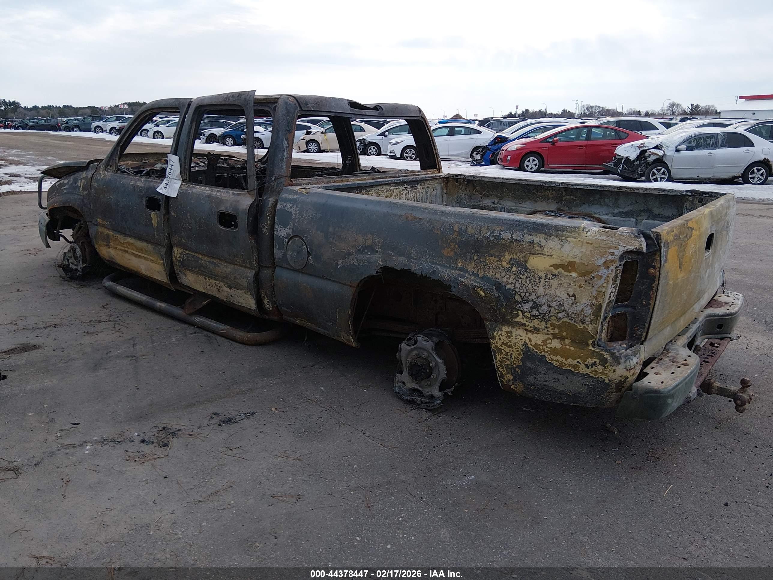 CHEVROLET SILVERADO image 3