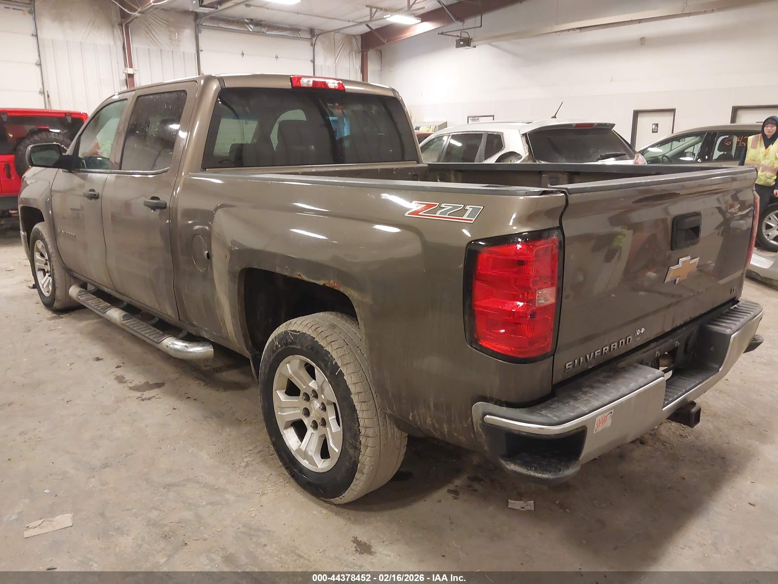 CHEVROLET SILVERADO image 3