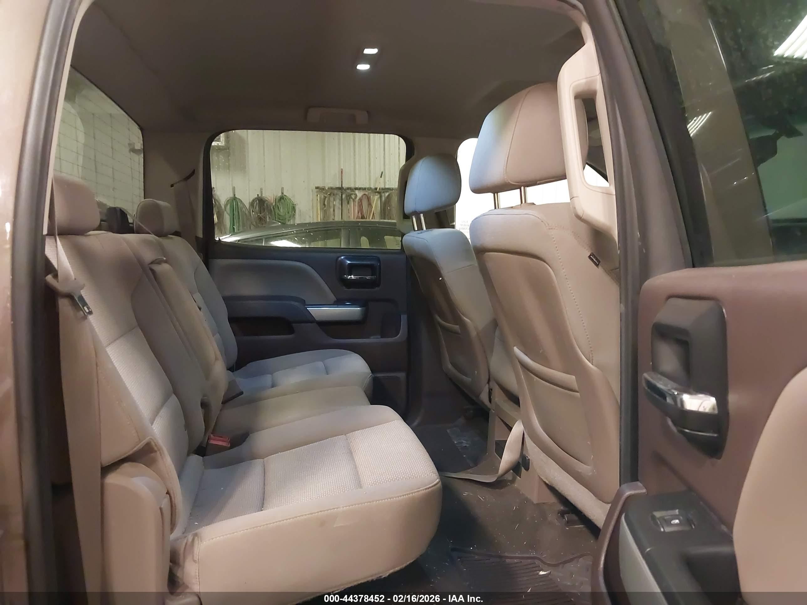 CHEVROLET SILVERADO image 8