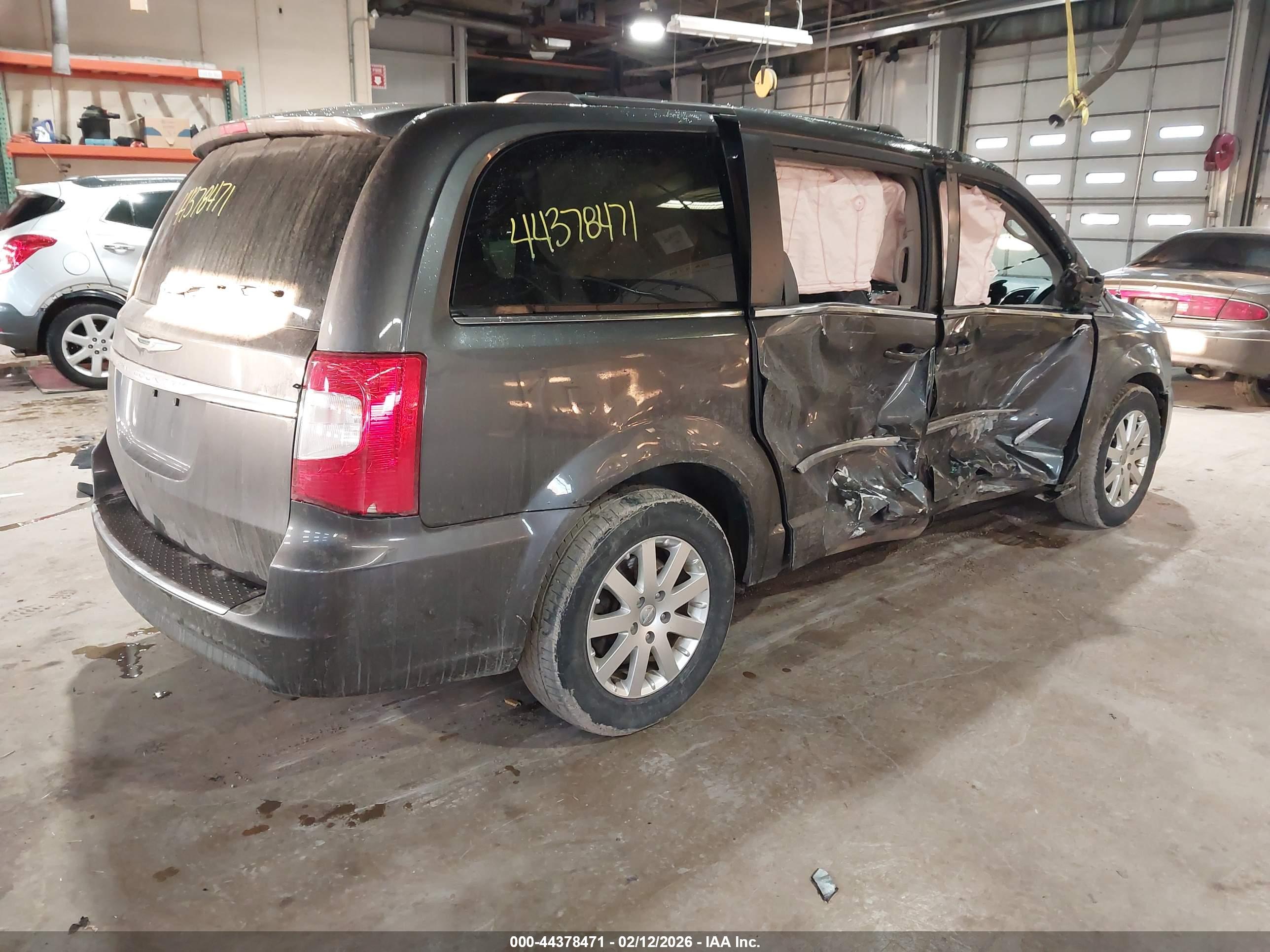 CHRYSLER TOWN image 4