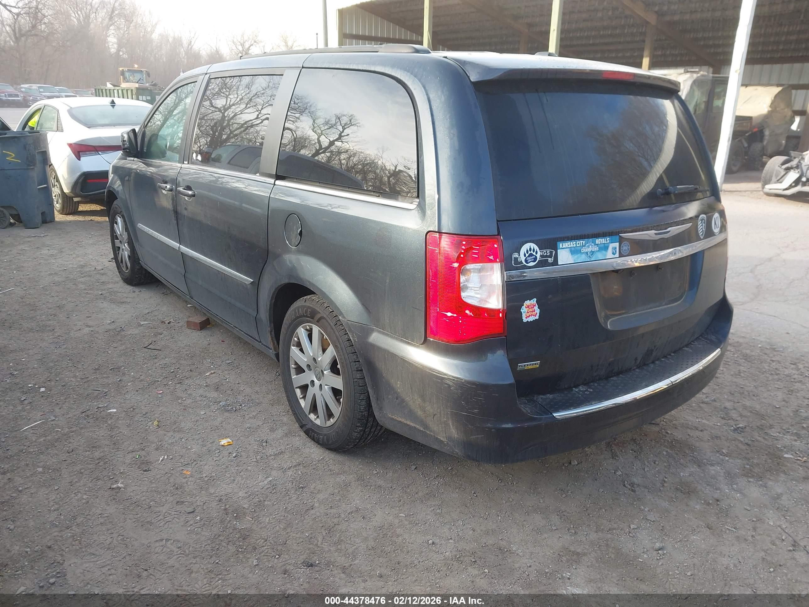 CHRYSLER TOWN image 3