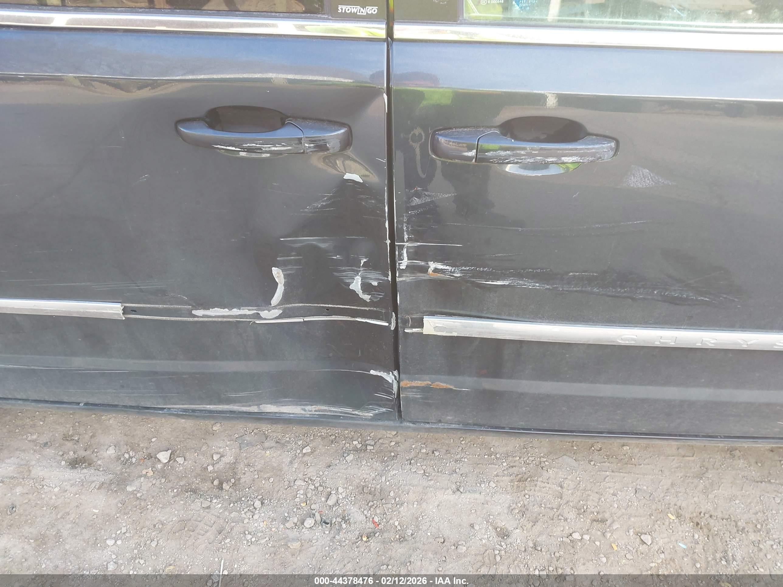 CHRYSLER TOWN image 6