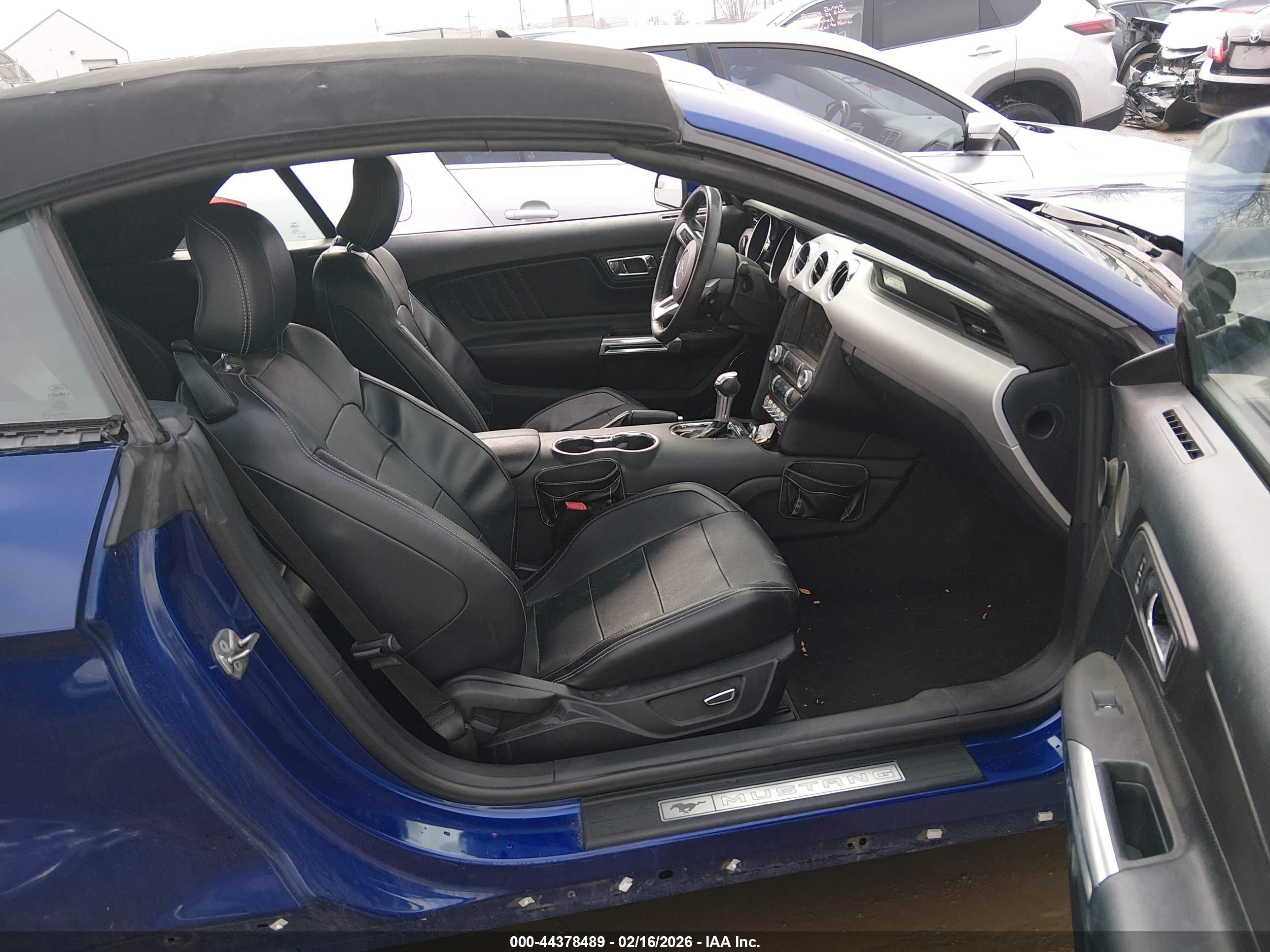 FORD MUSTANG image 5
