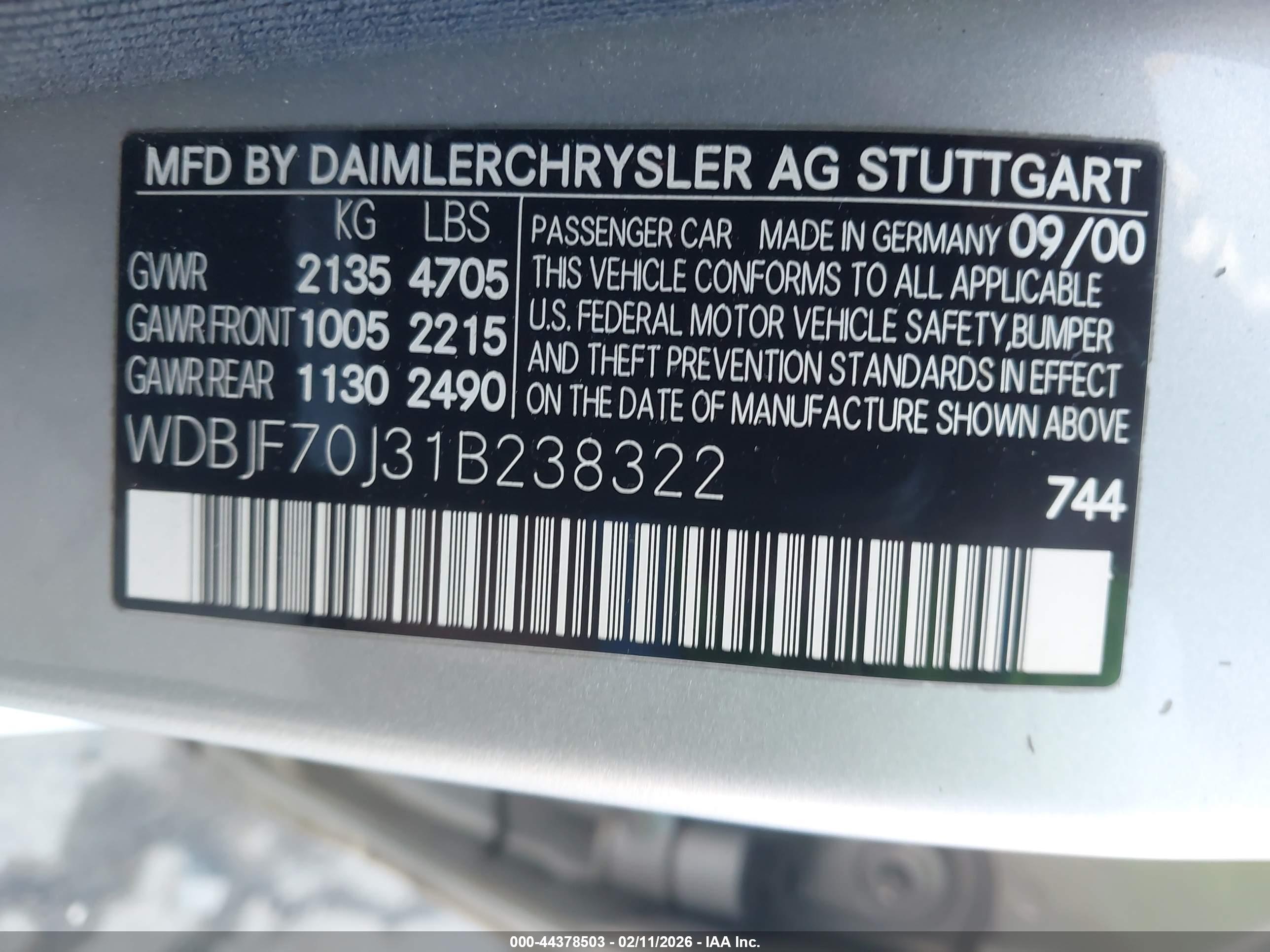 MERCEDES-BENZ E image 9