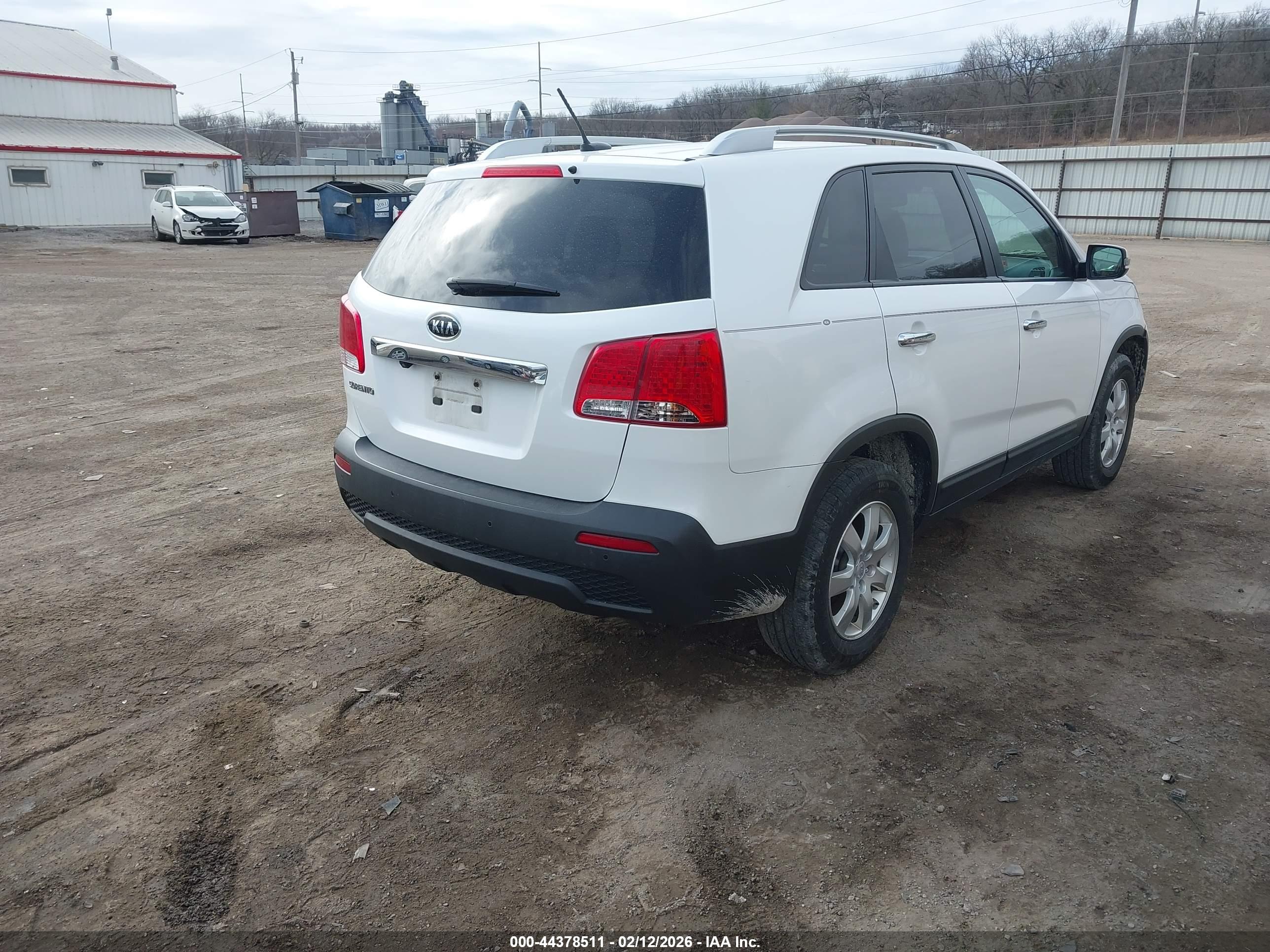 KIA SORENTO image 4