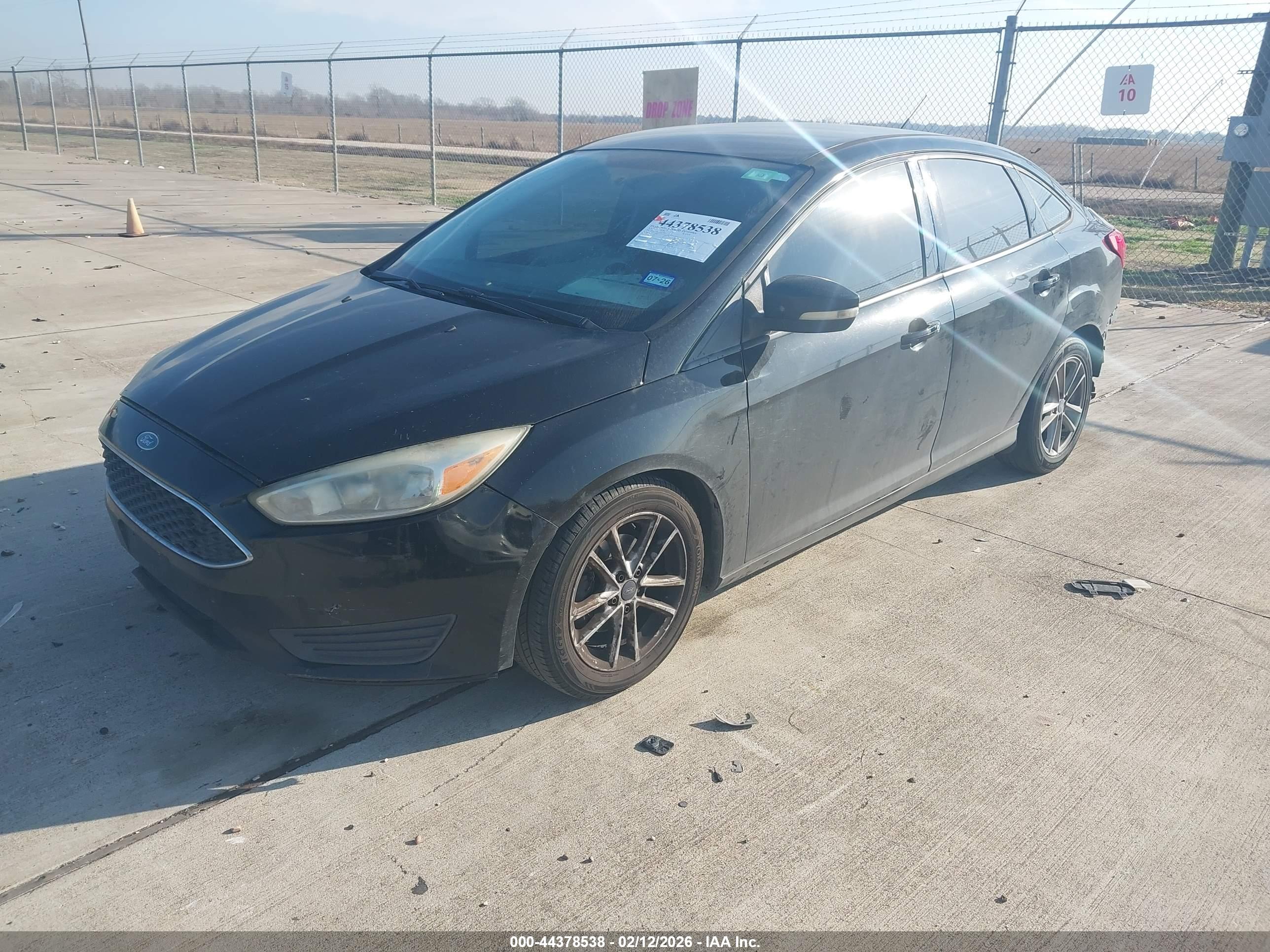 FORD FOCUS image 2