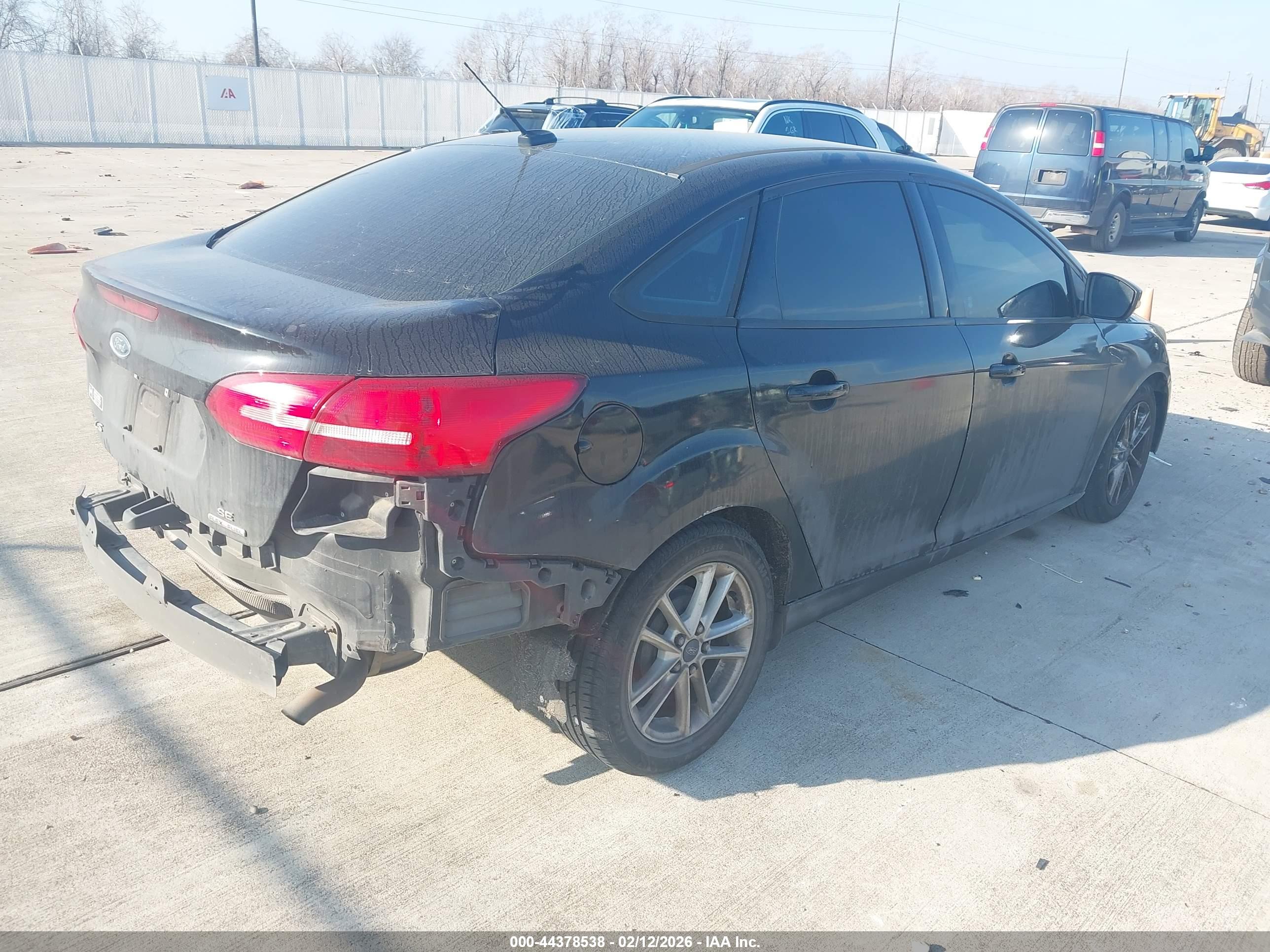 FORD FOCUS image 4