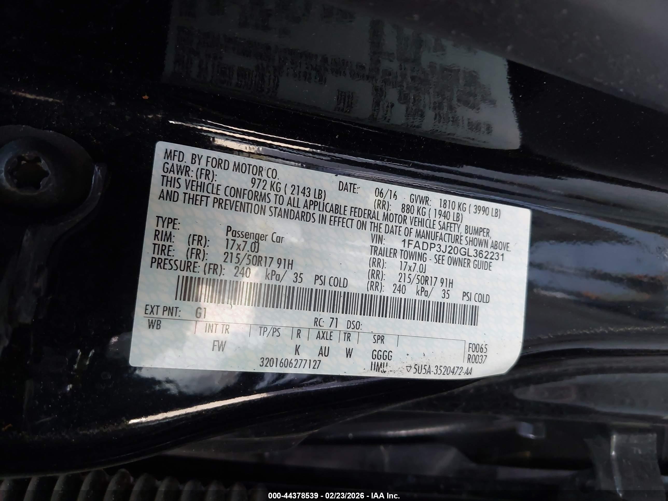 FORD FOCUS image 9