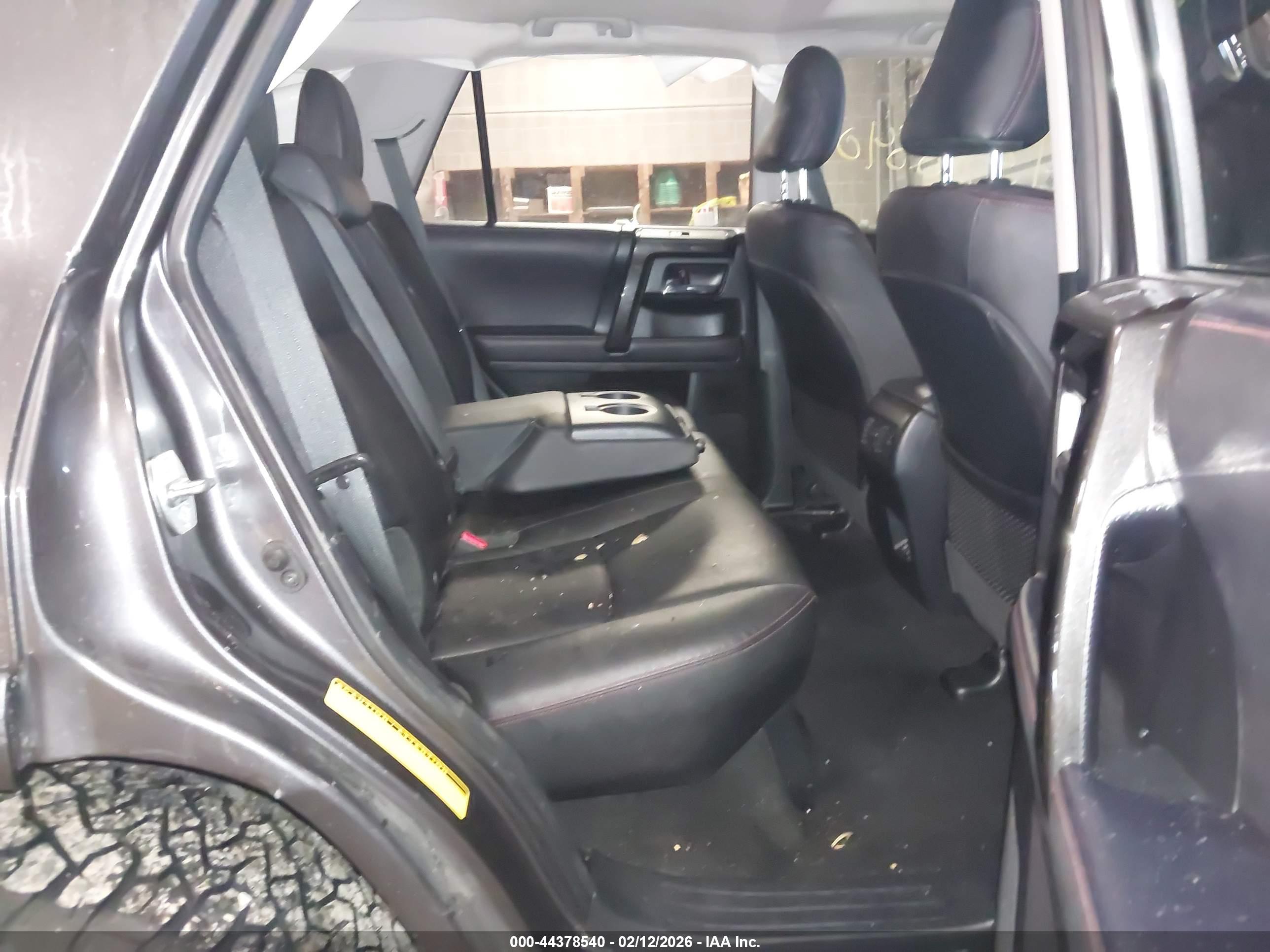 TOYOTA 4RUNNER image 8