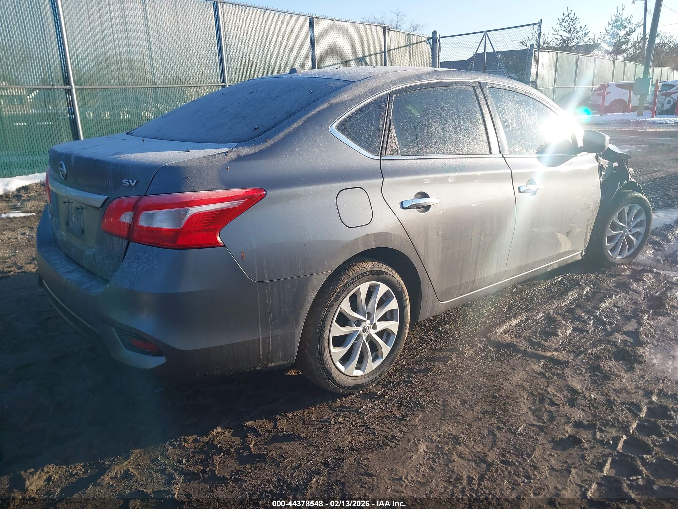 NISSAN SENTRA image 4