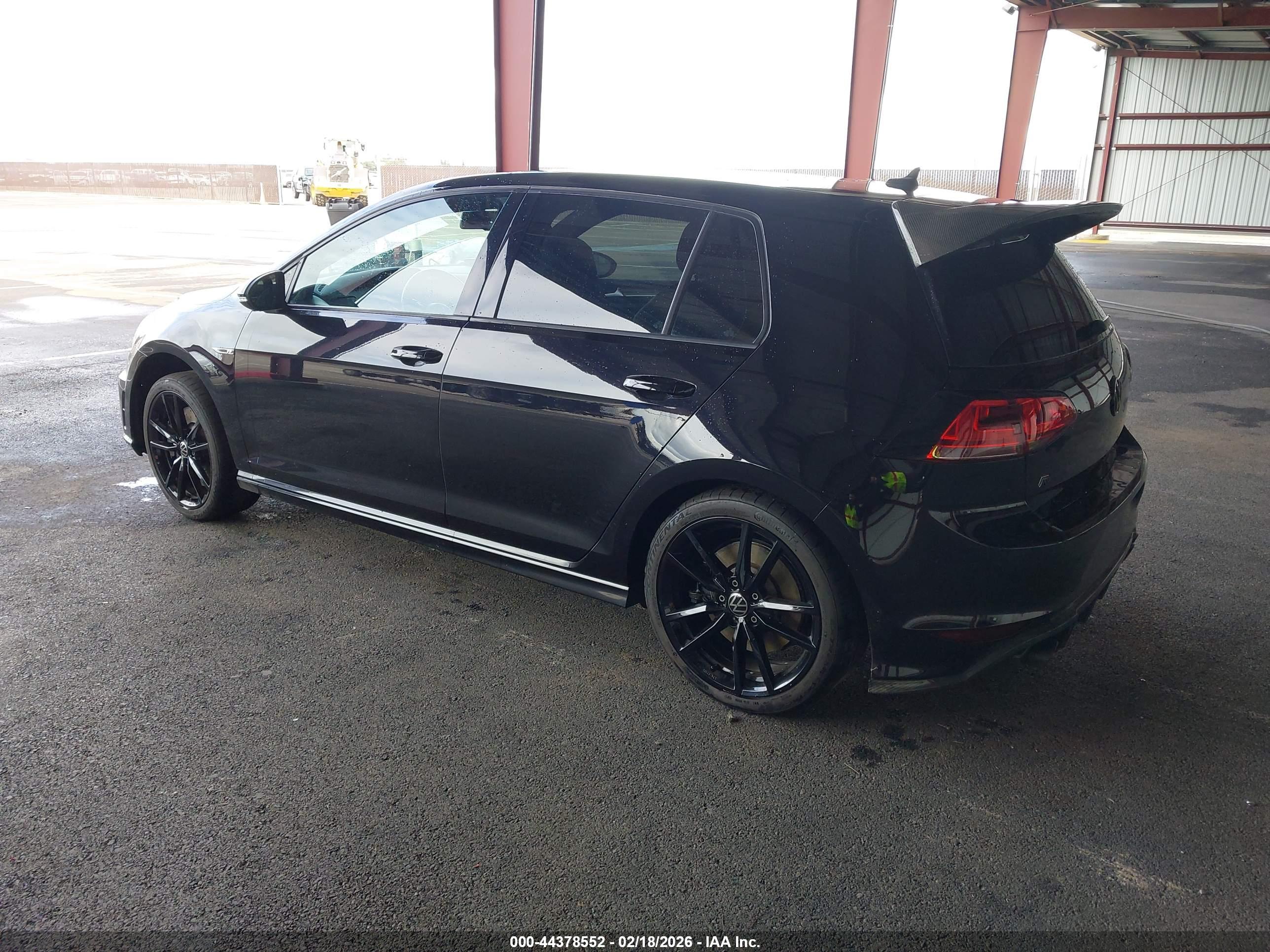 VOLKSWAGEN GOLF image 3