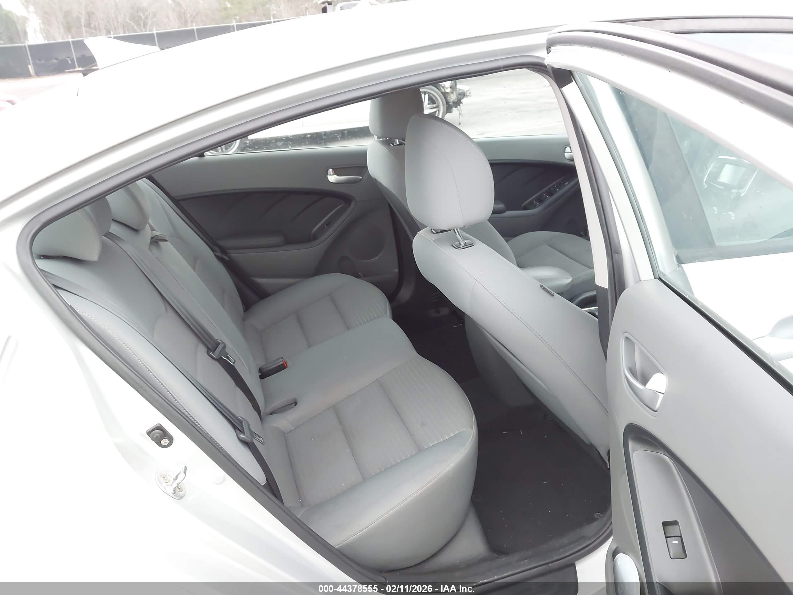 KIA FORTE image 8