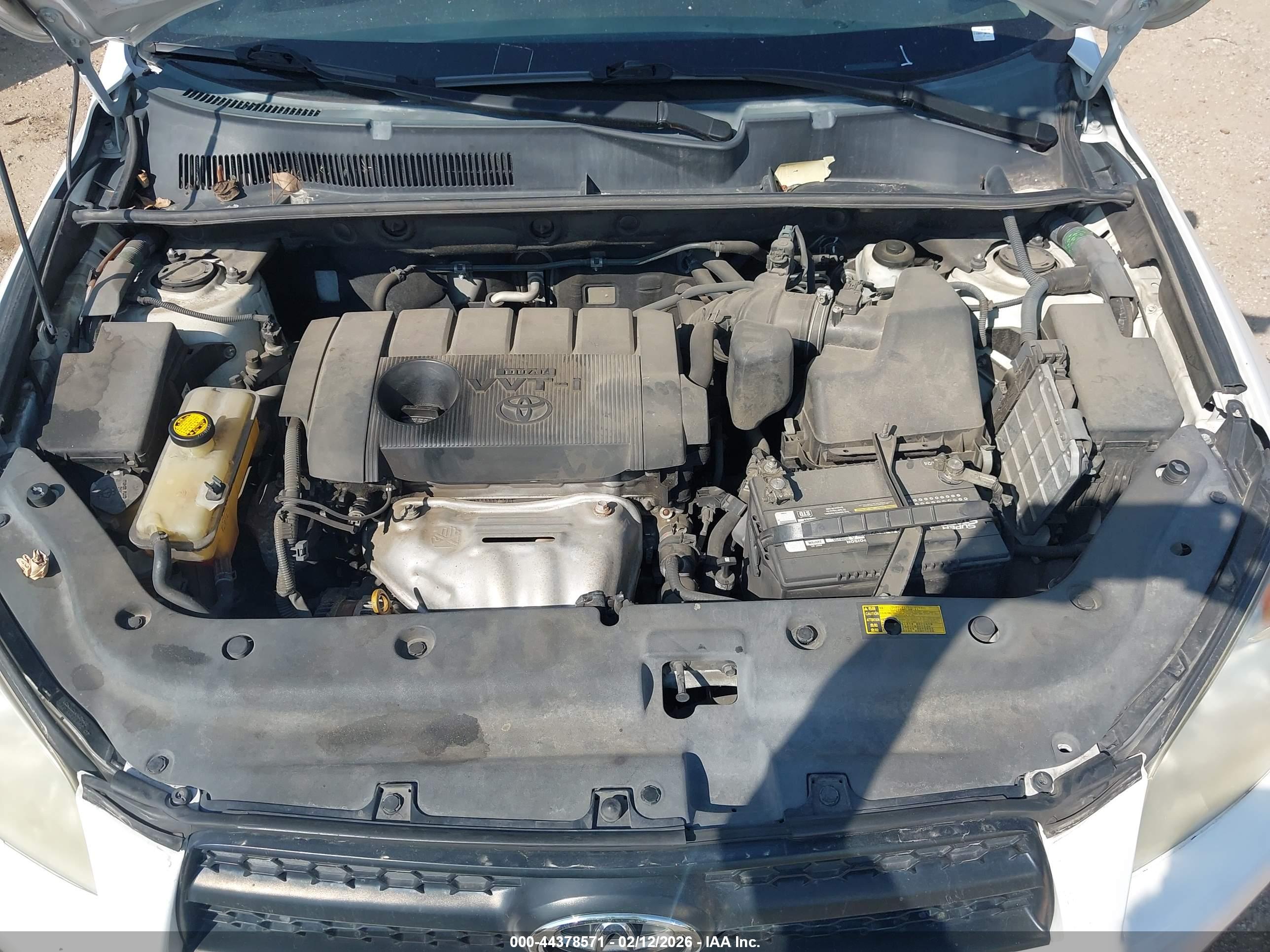 TOYOTA RAV4 image 10