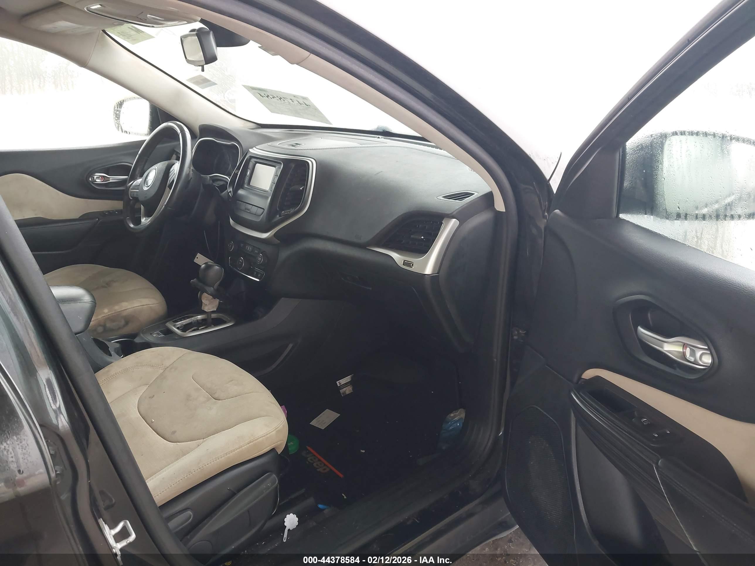 JEEP CHEROKEE image 5