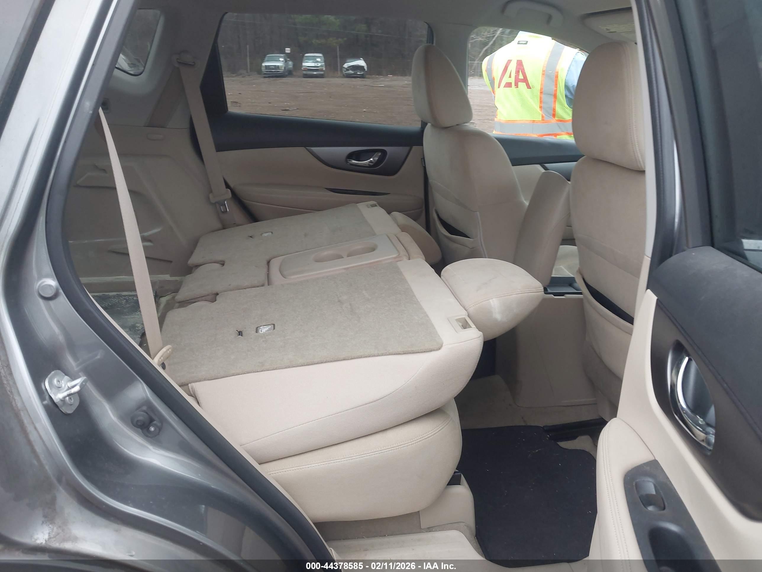 NISSAN ROGUE image 8