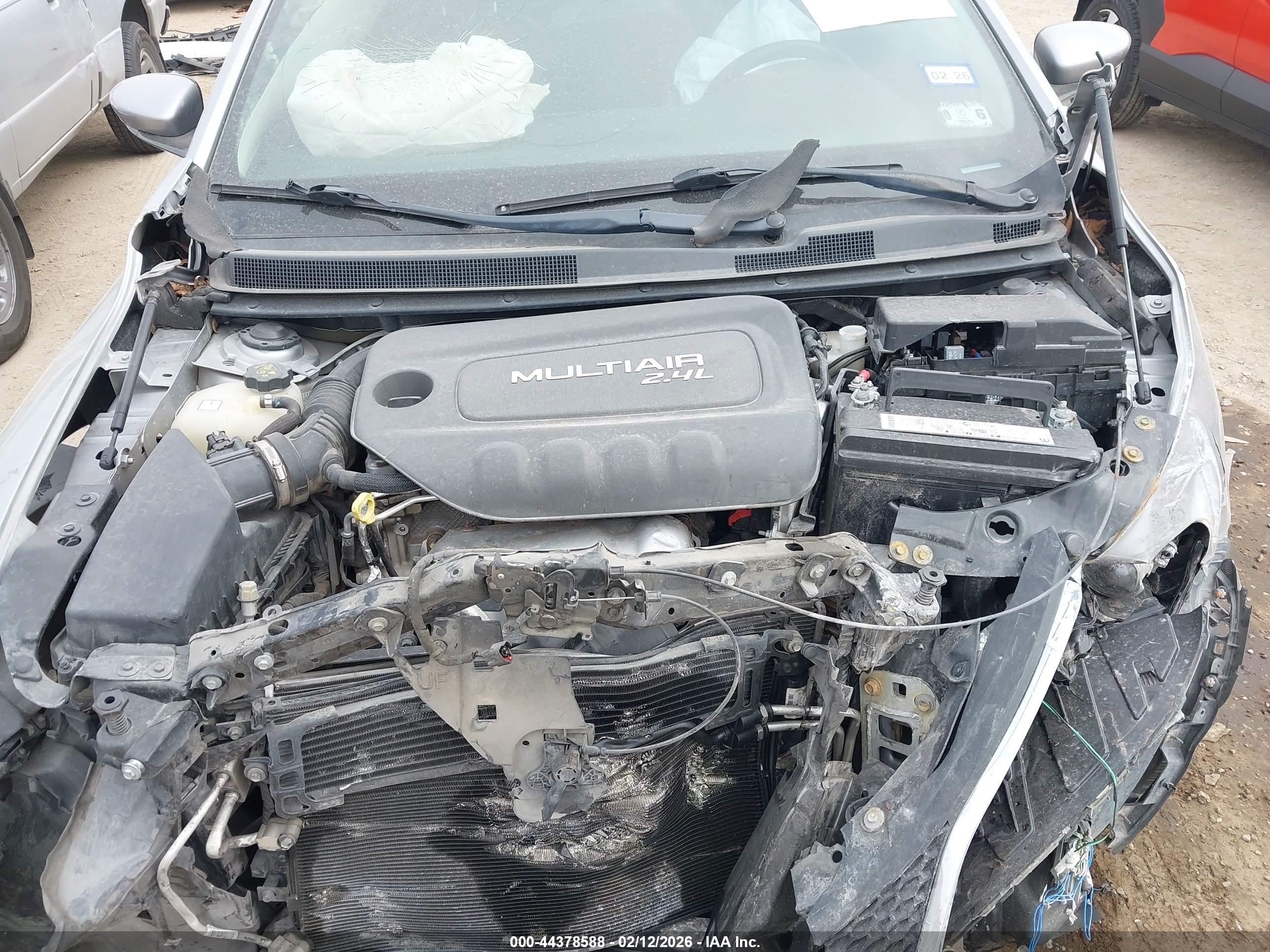 CHRYSLER 200 image 10