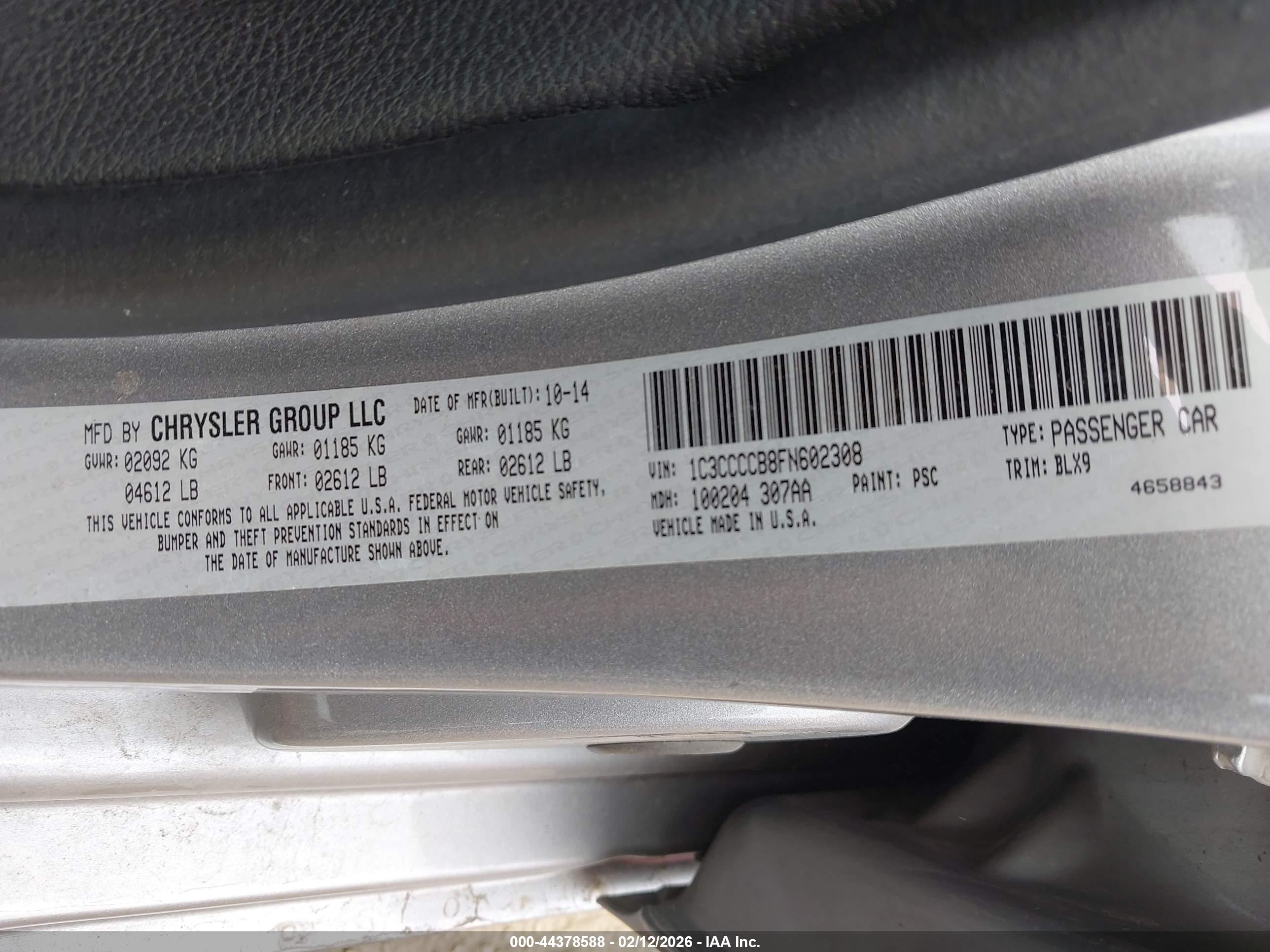 CHRYSLER 200 image 9