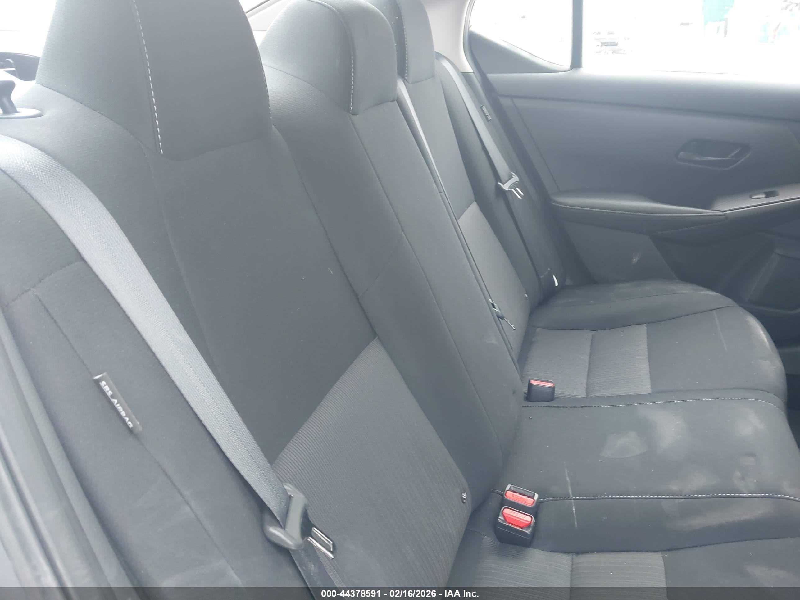 NISSAN SENTRA image 8