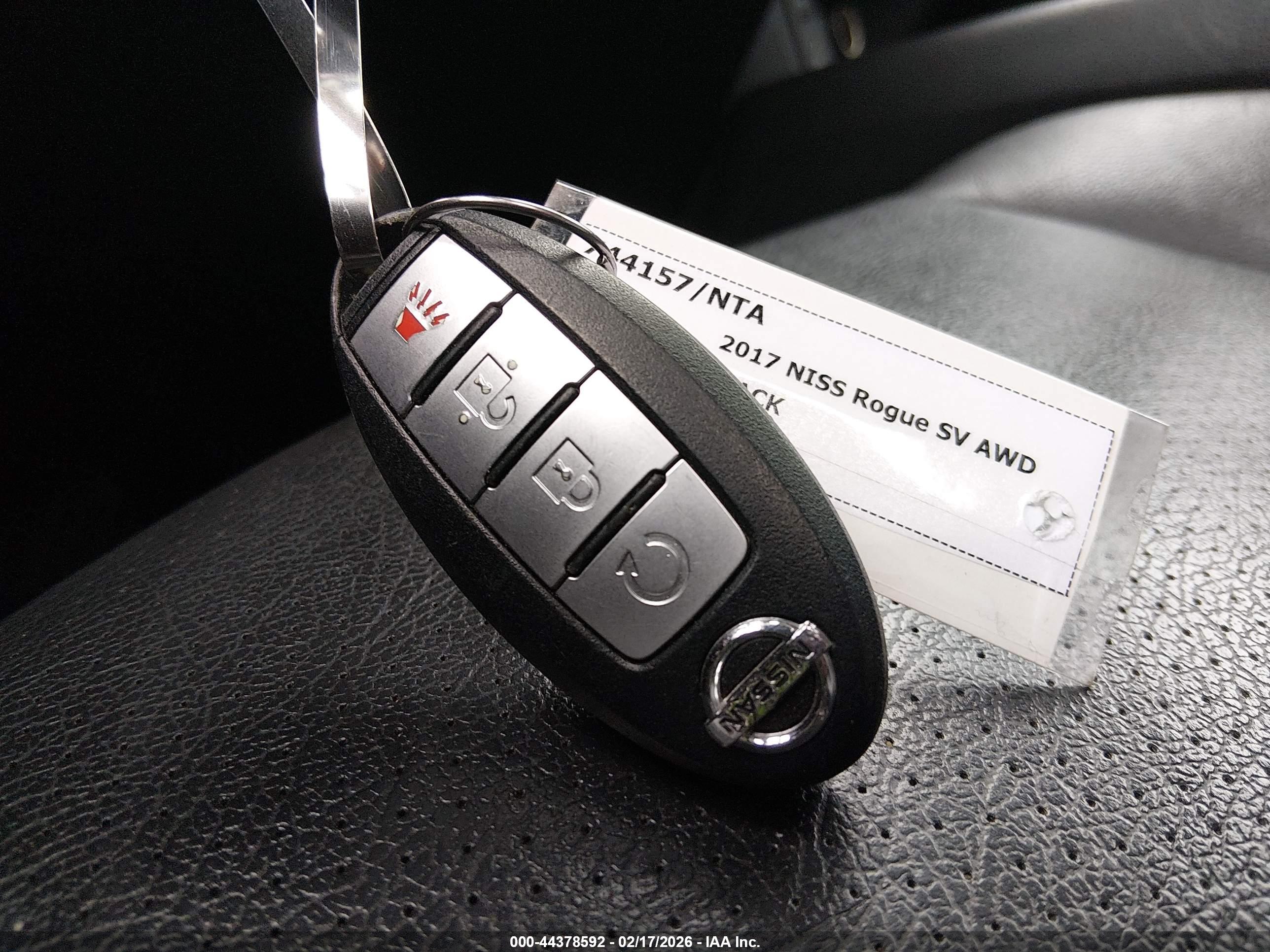 NISSAN ROGUE image 11