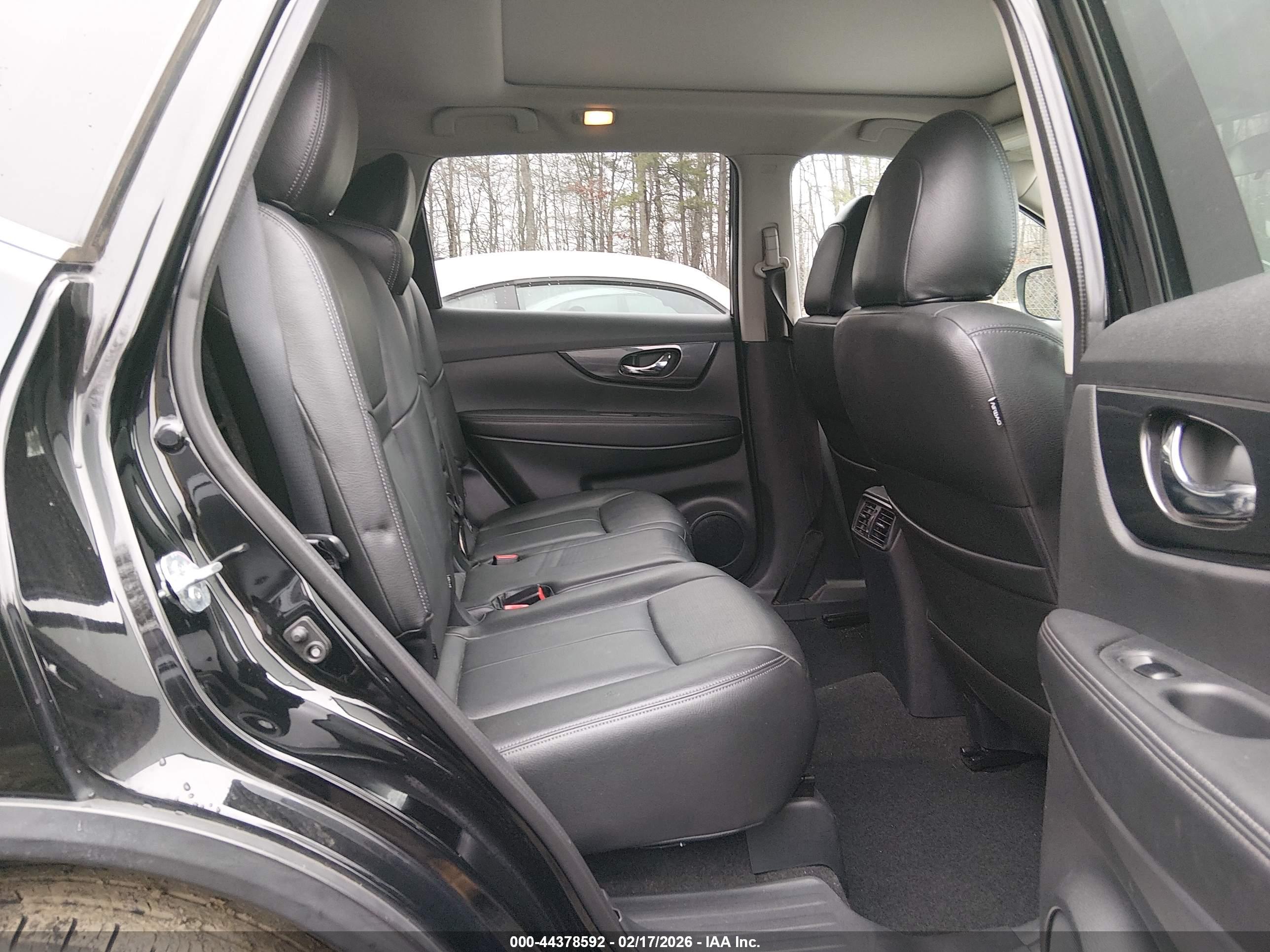 NISSAN ROGUE image 8