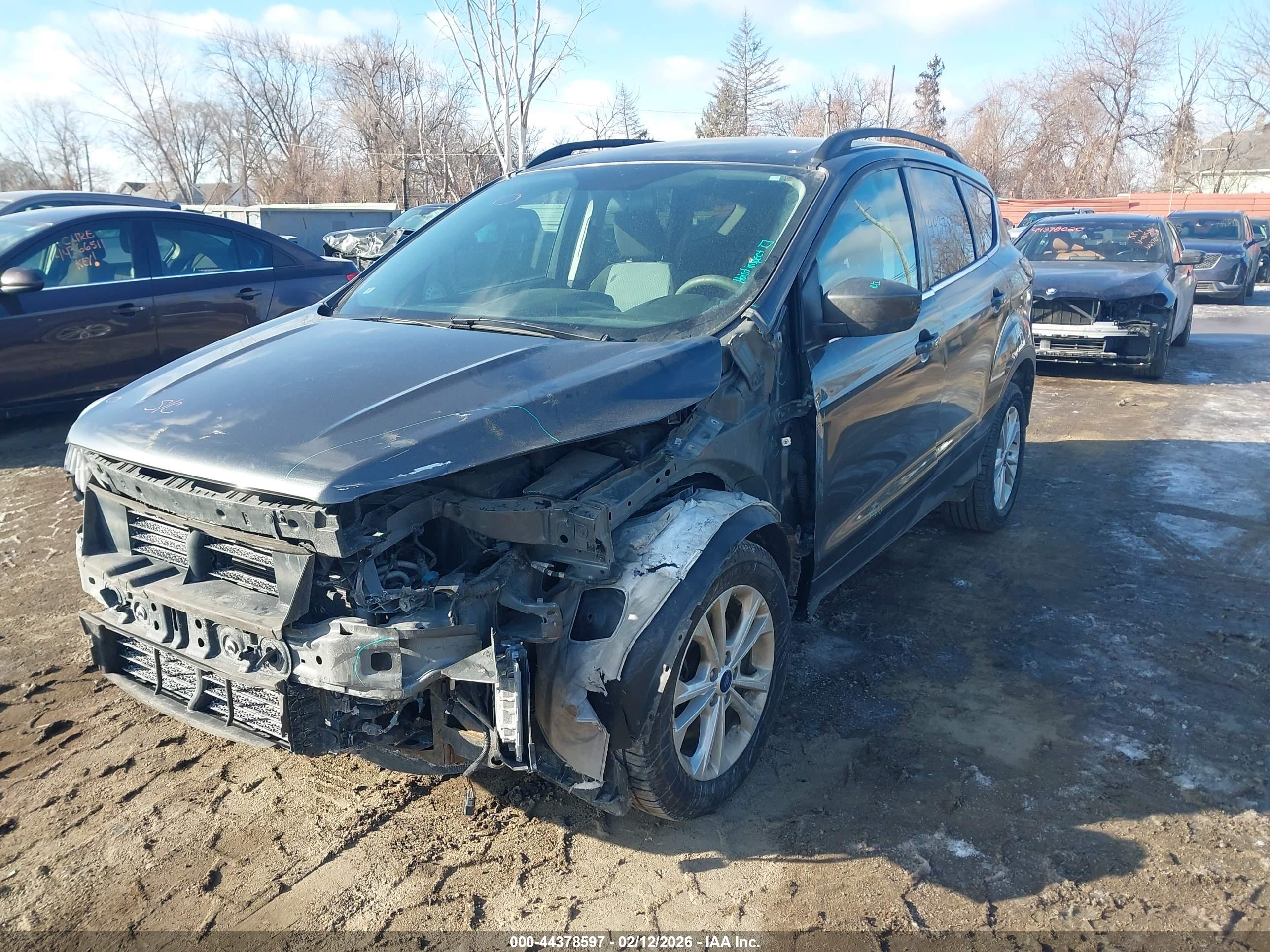 FORD ESCAPE image 2