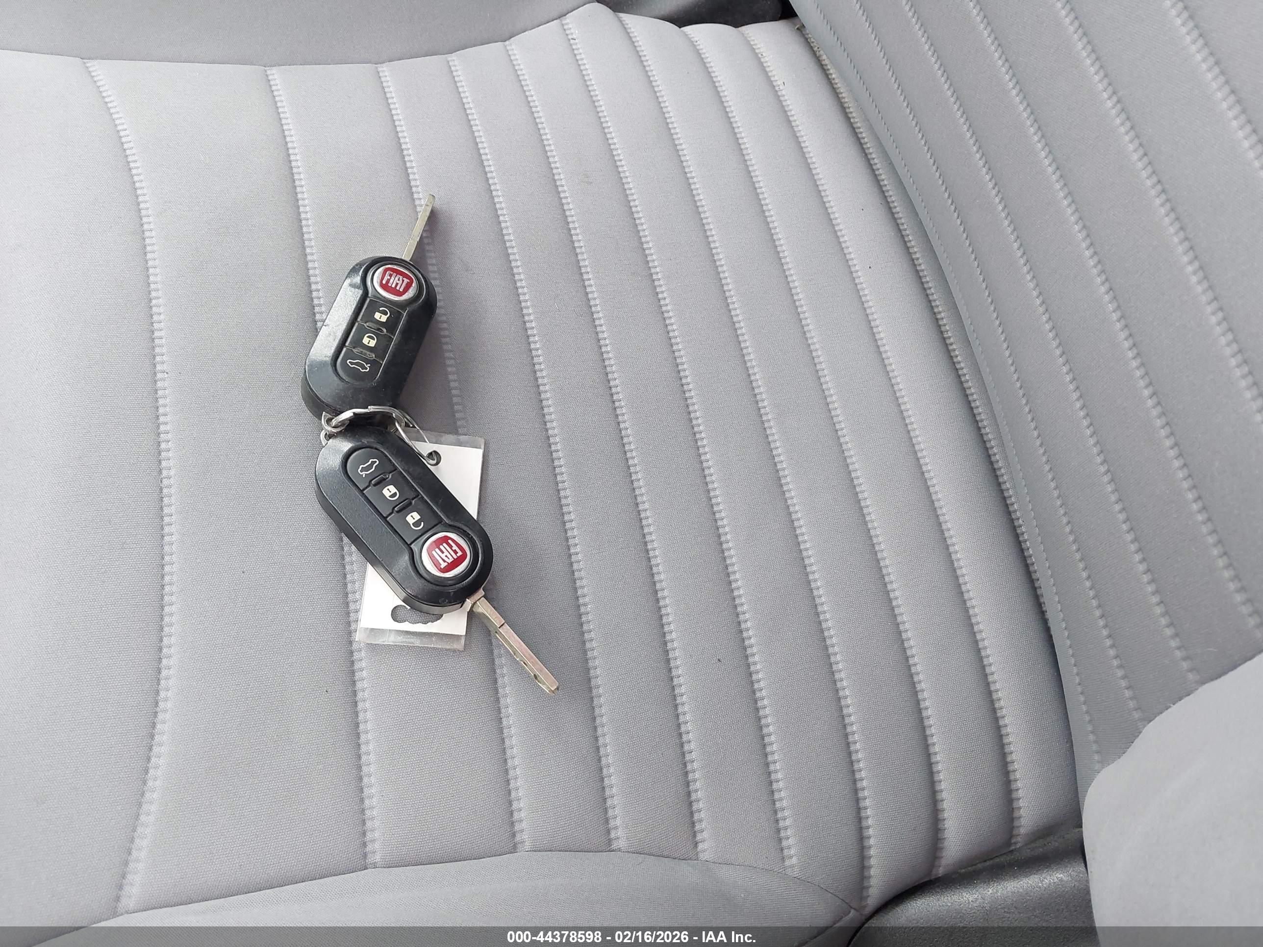 FIAT 500L image 11