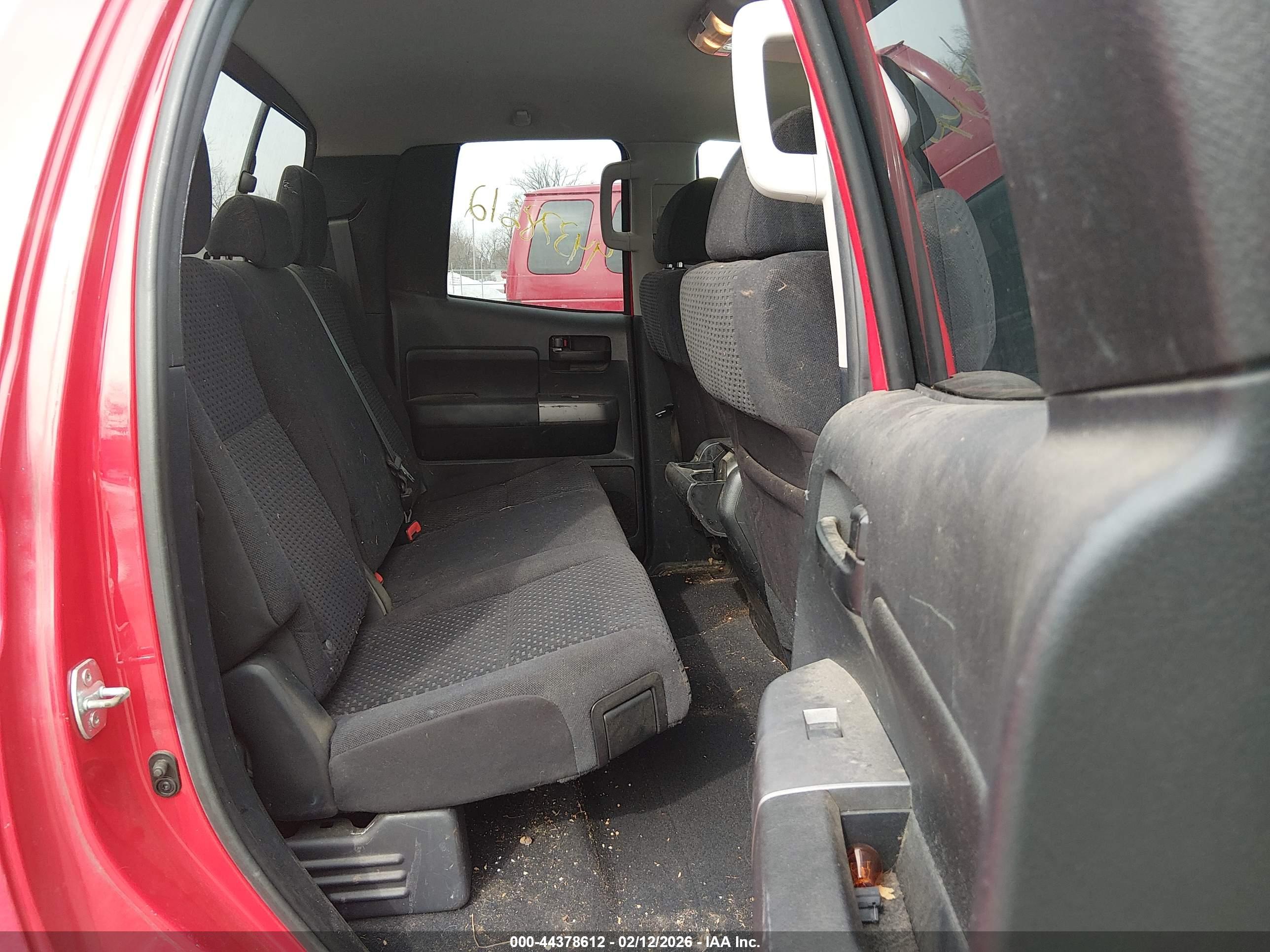 TOYOTA TUNDRA image 8
