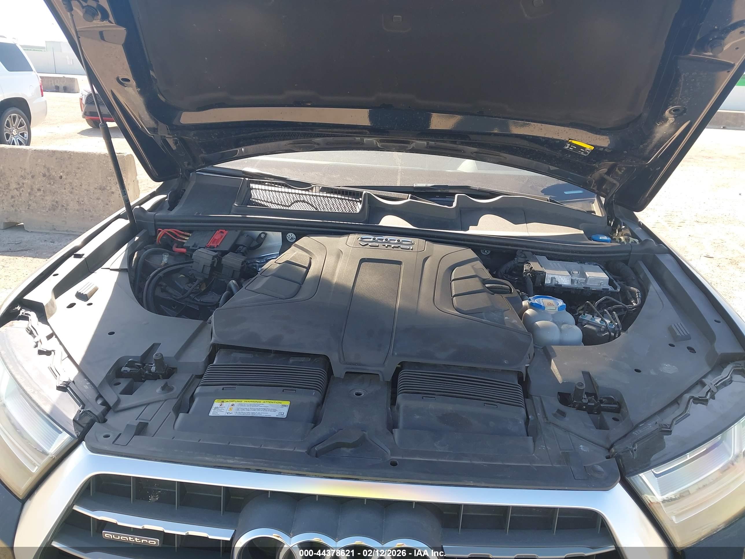 AUDI Q7 image 10