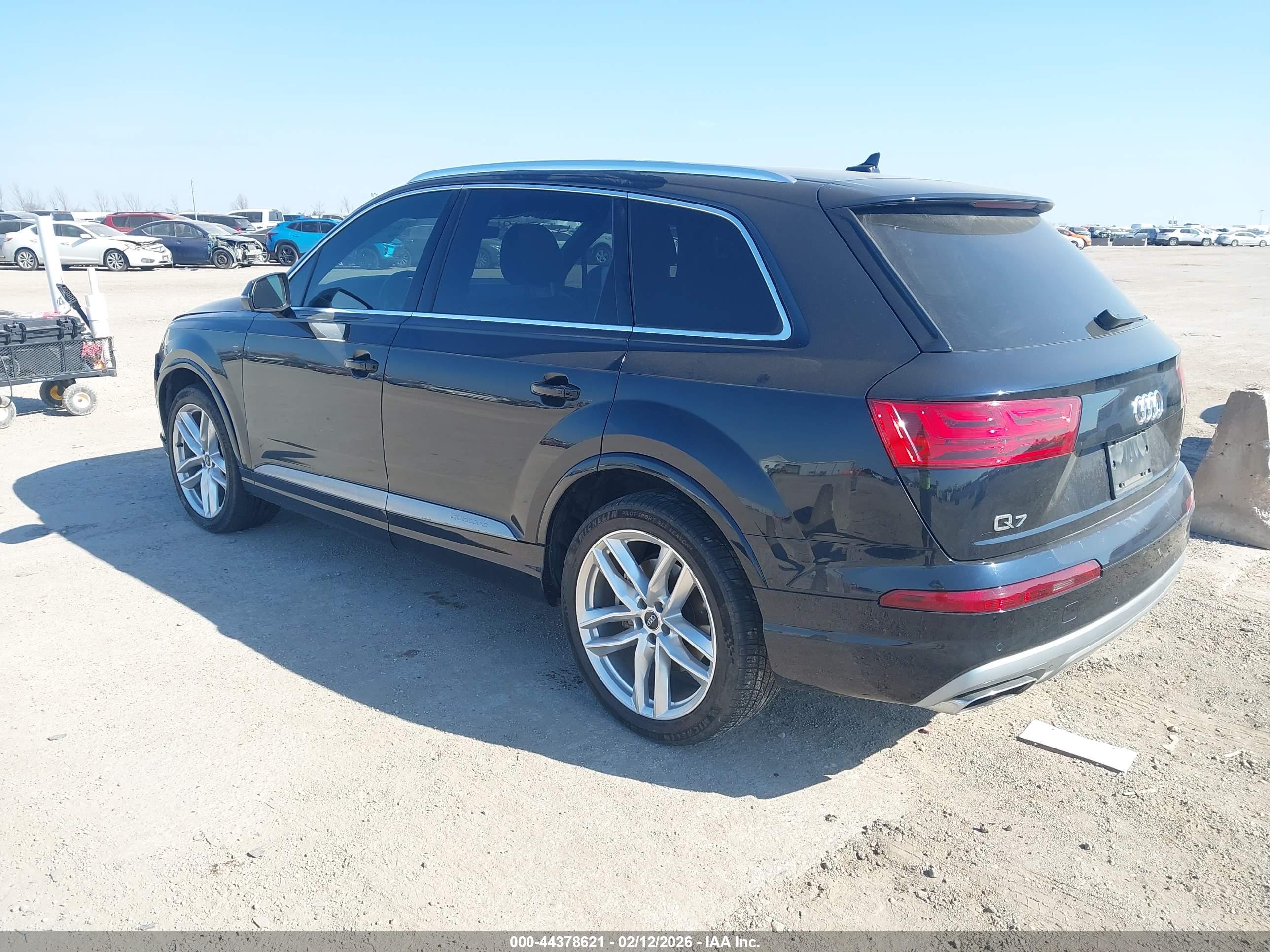 AUDI Q7 image 3