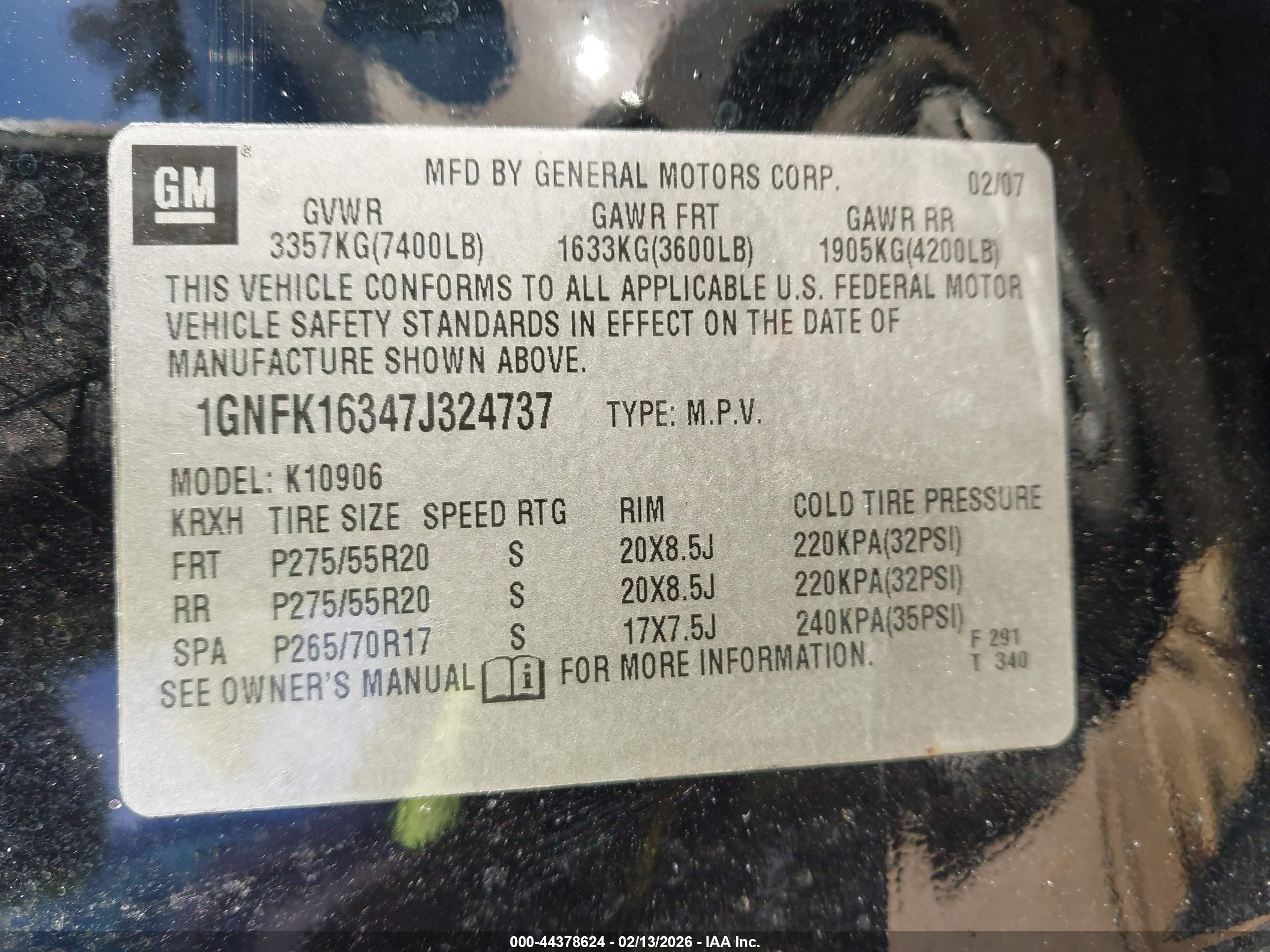 CHEVROLET SUBURBAN image 9