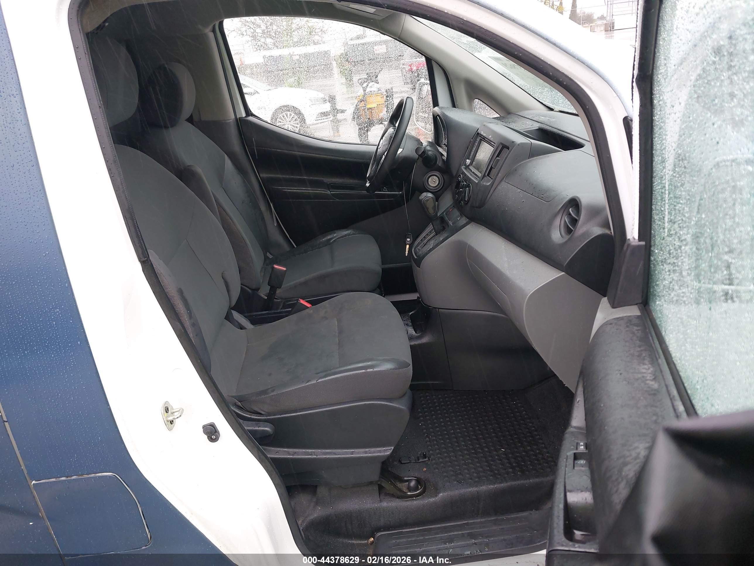 NISSAN NV200 image 5