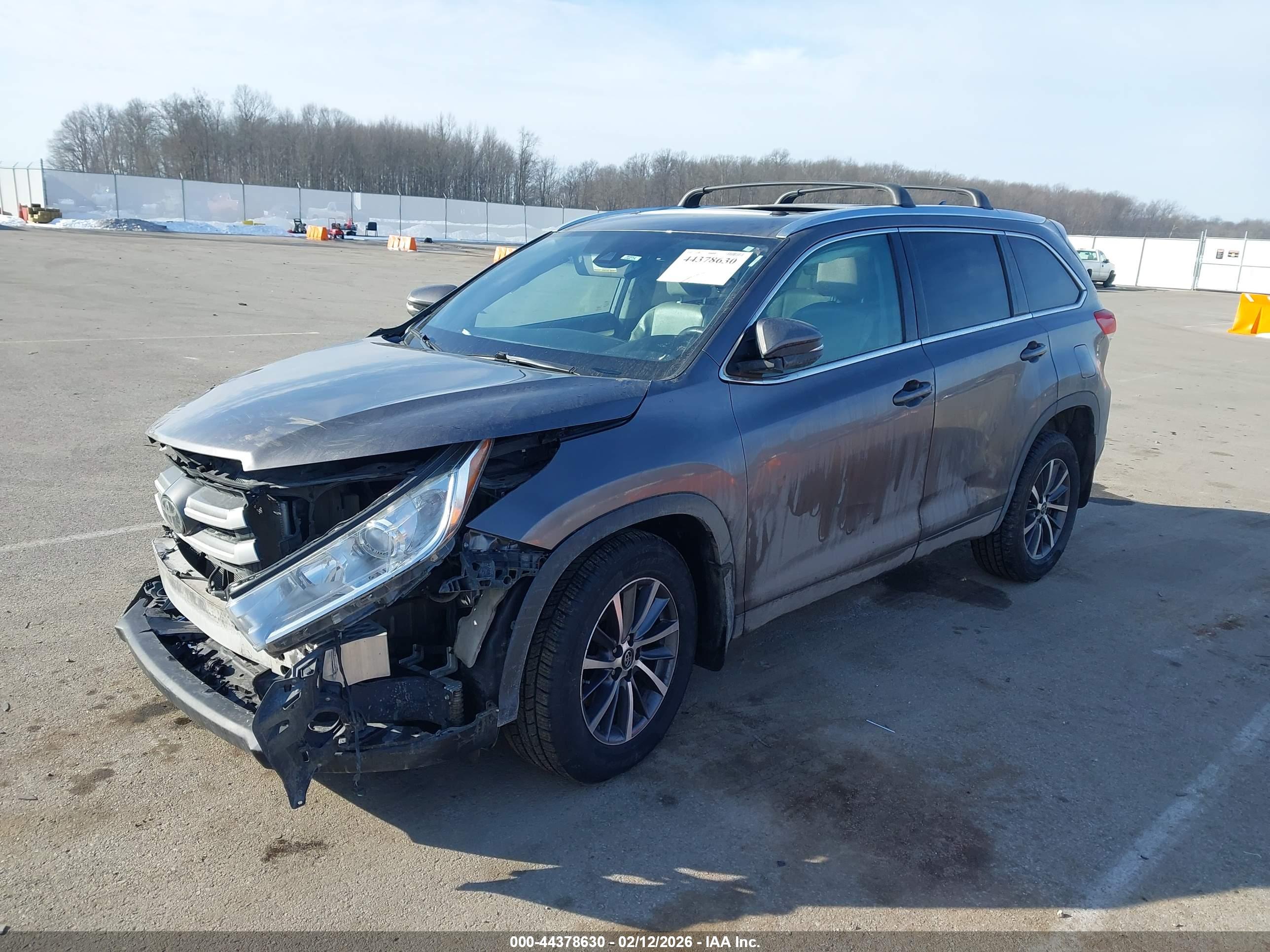 TOYOTA HIGHLANDER image 2
