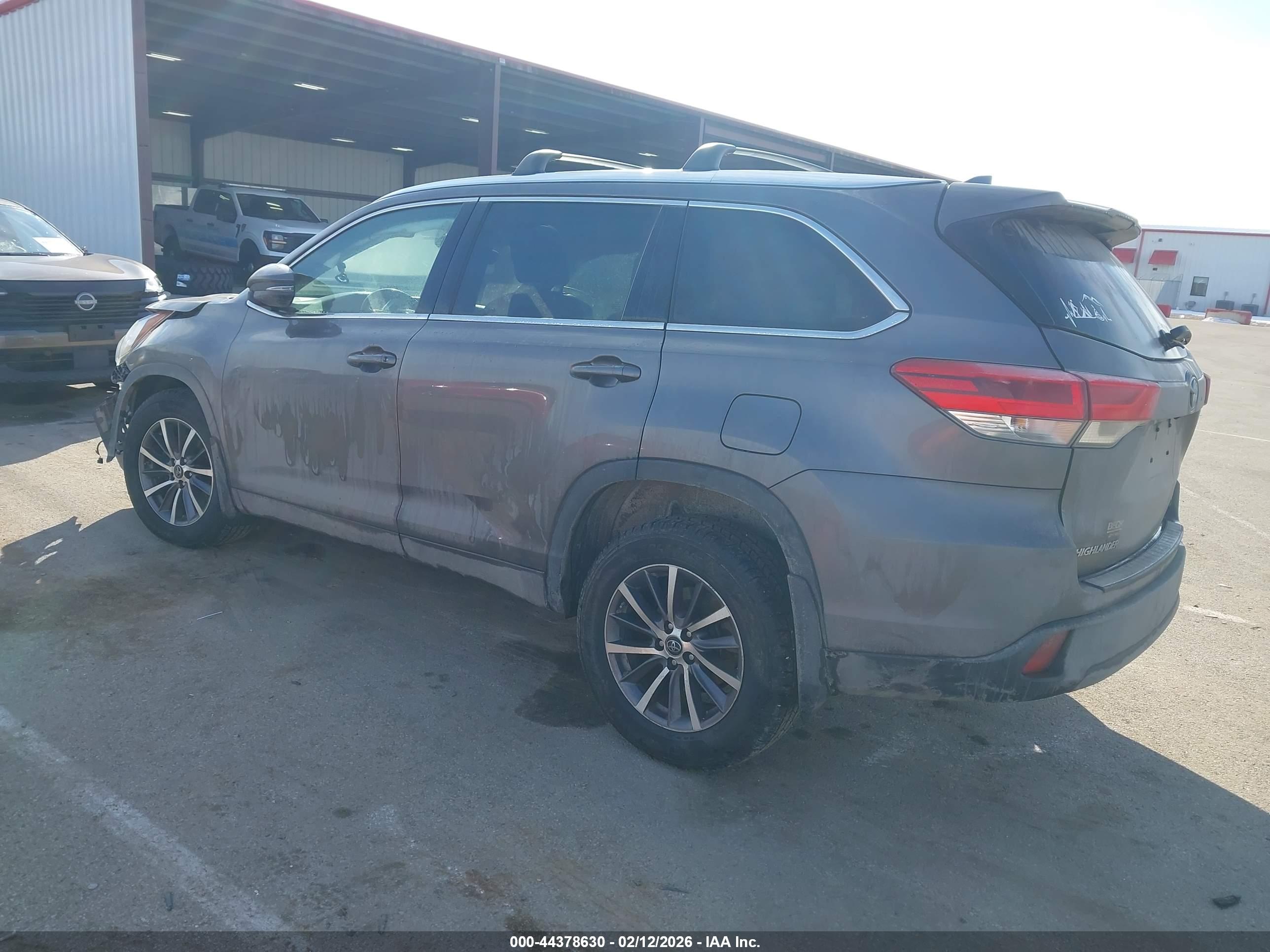 TOYOTA HIGHLANDER image 3
