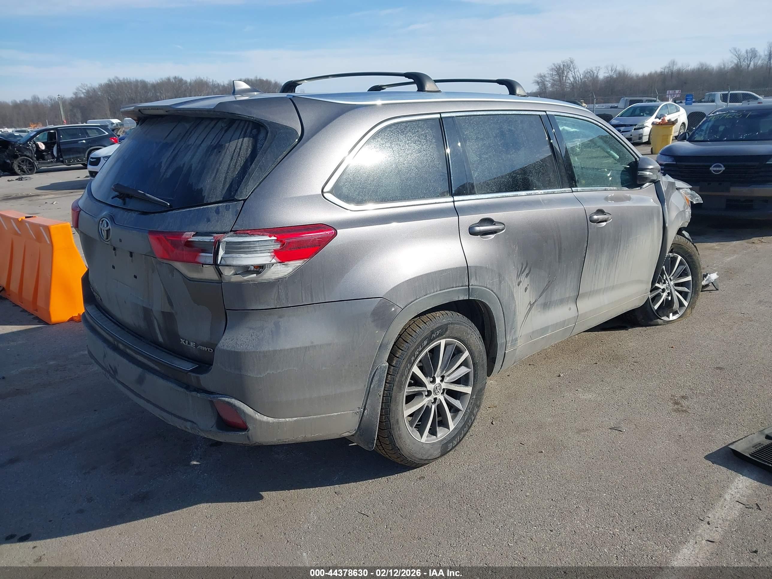 TOYOTA HIGHLANDER image 4
