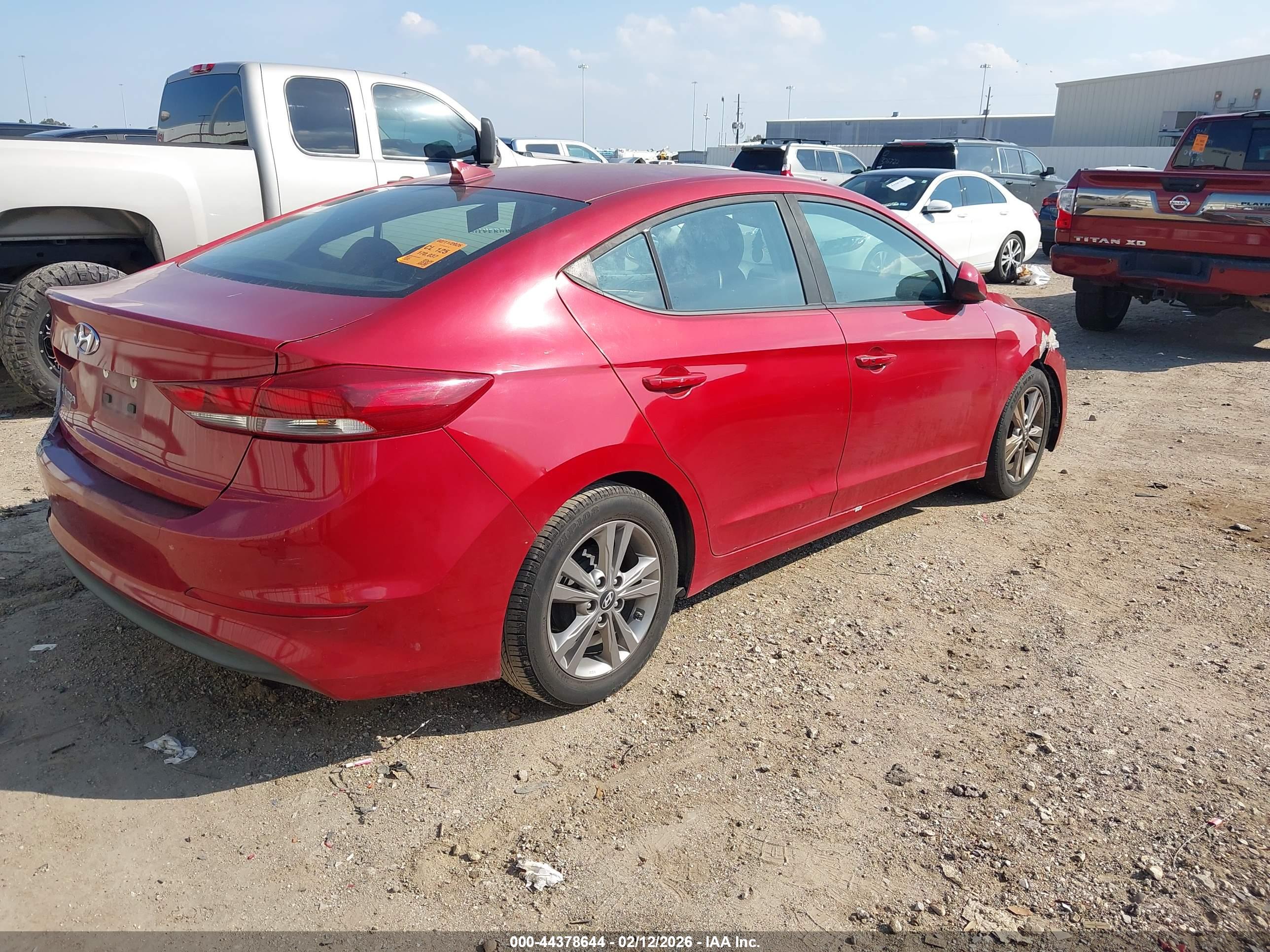HYUNDAI ELANTRA image 4