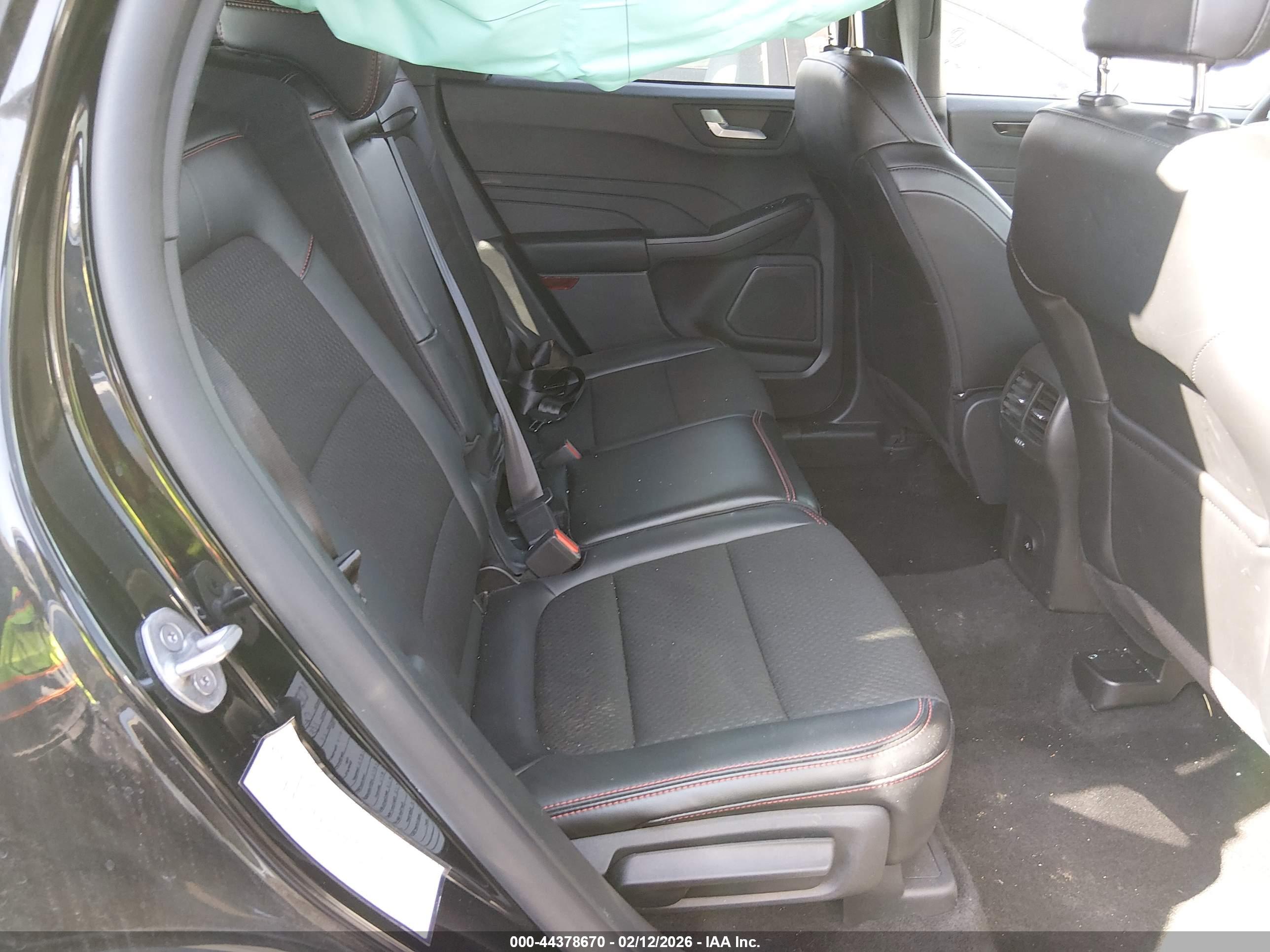 FORD ESCAPE image 8