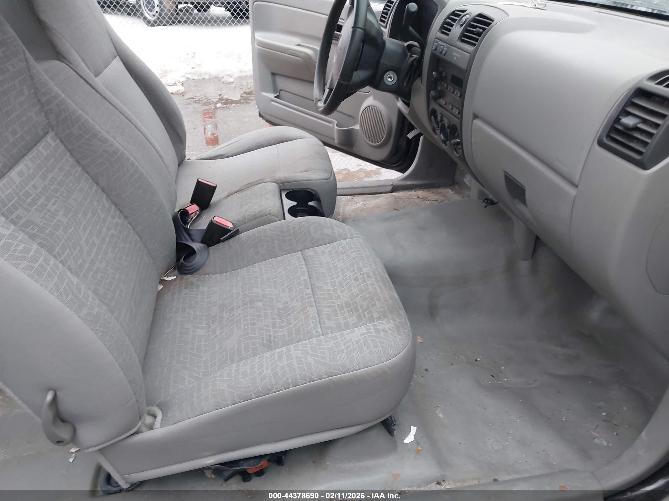 GMC CANYON image 5