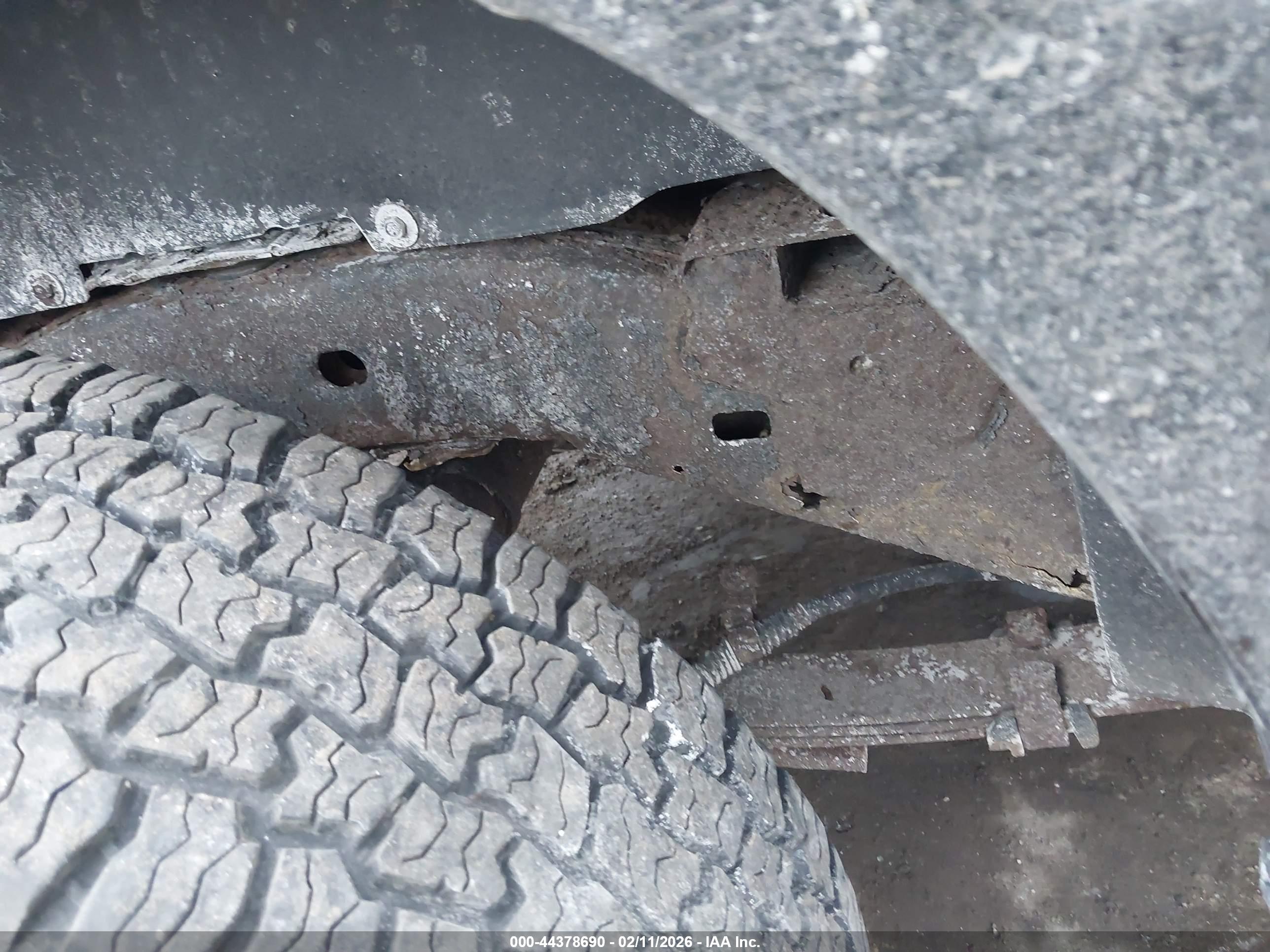 GMC CANYON image 6