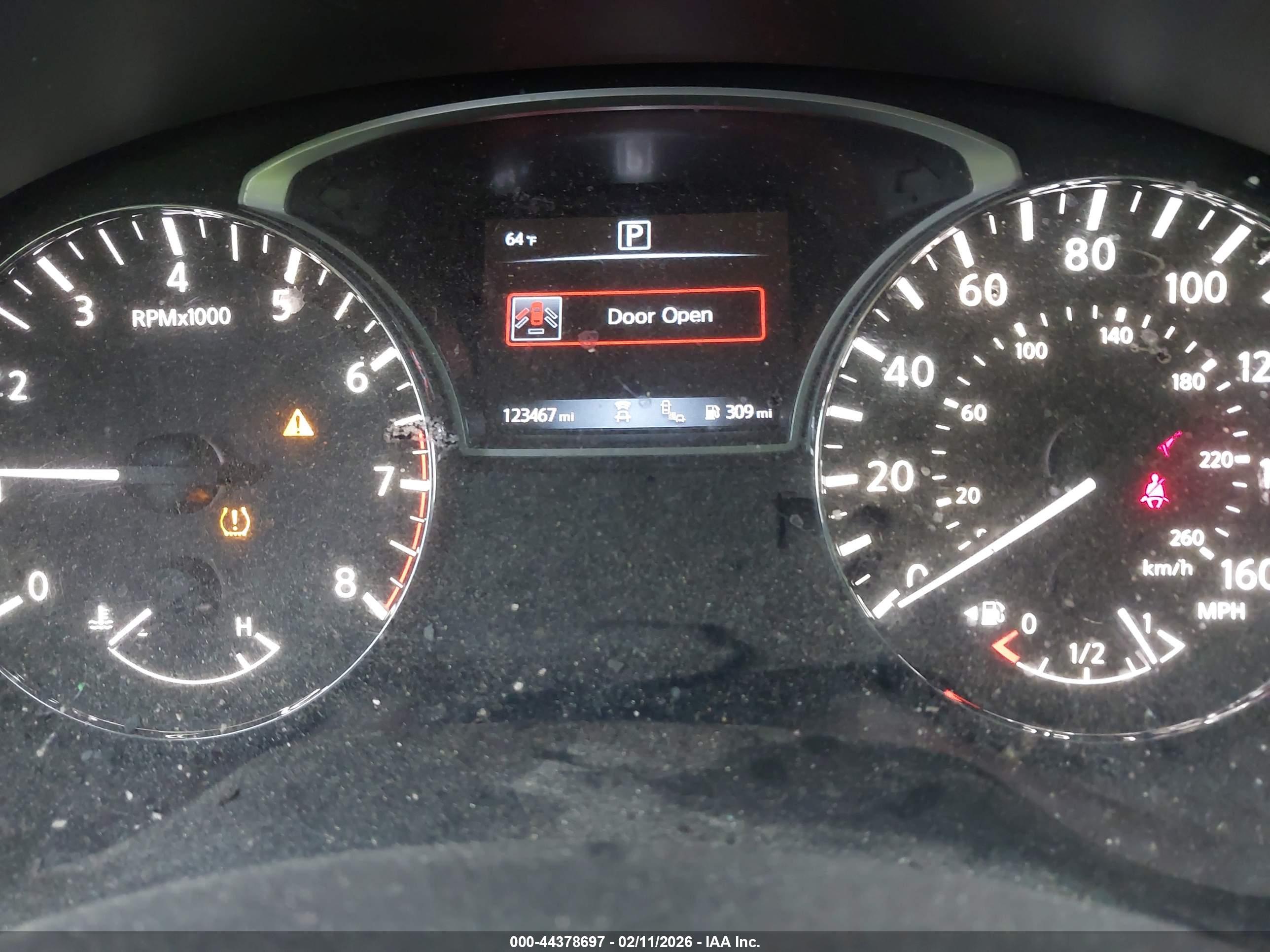NISSAN PATHFINDER image 7