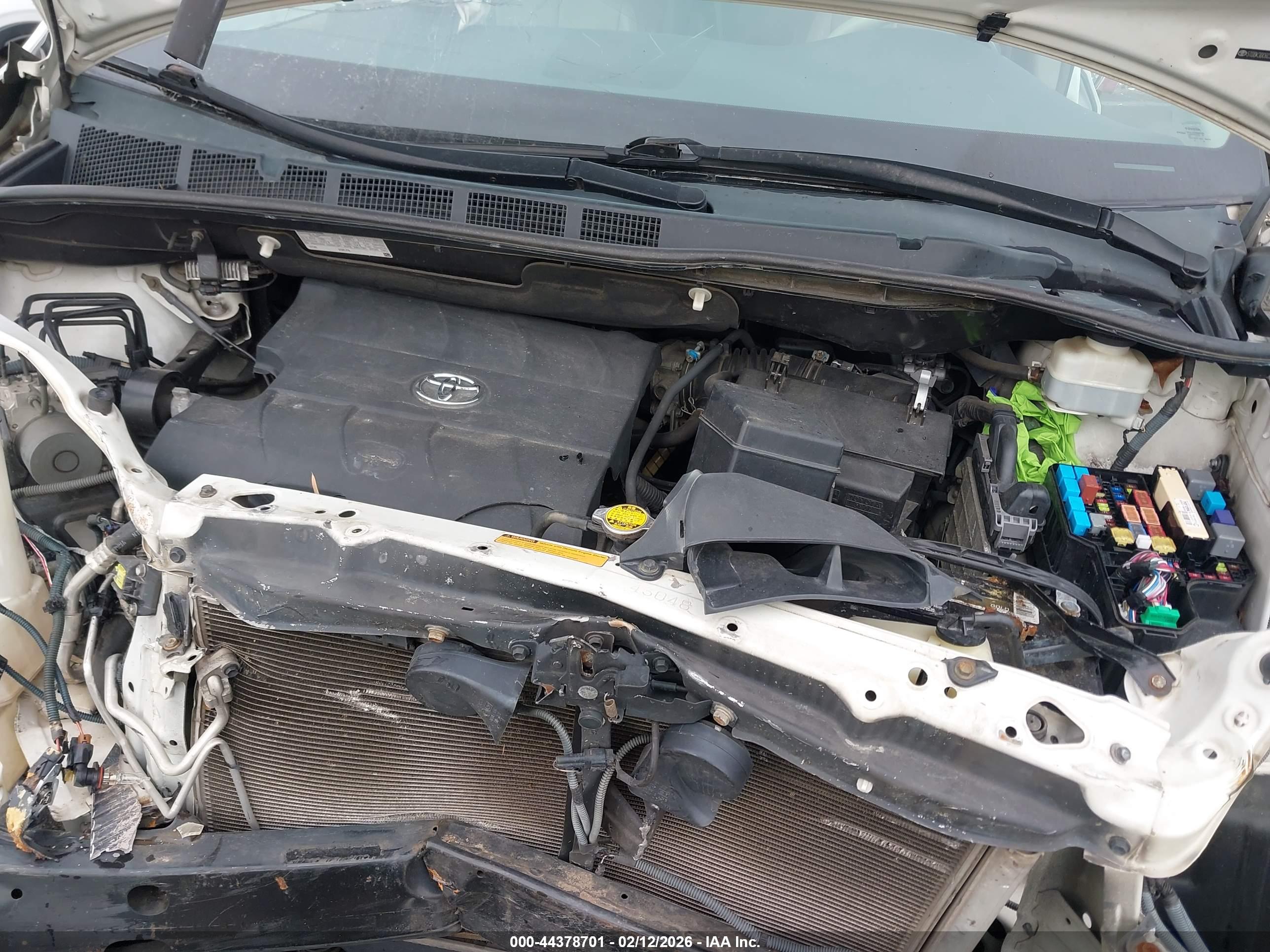 TOYOTA SIENNA image 10