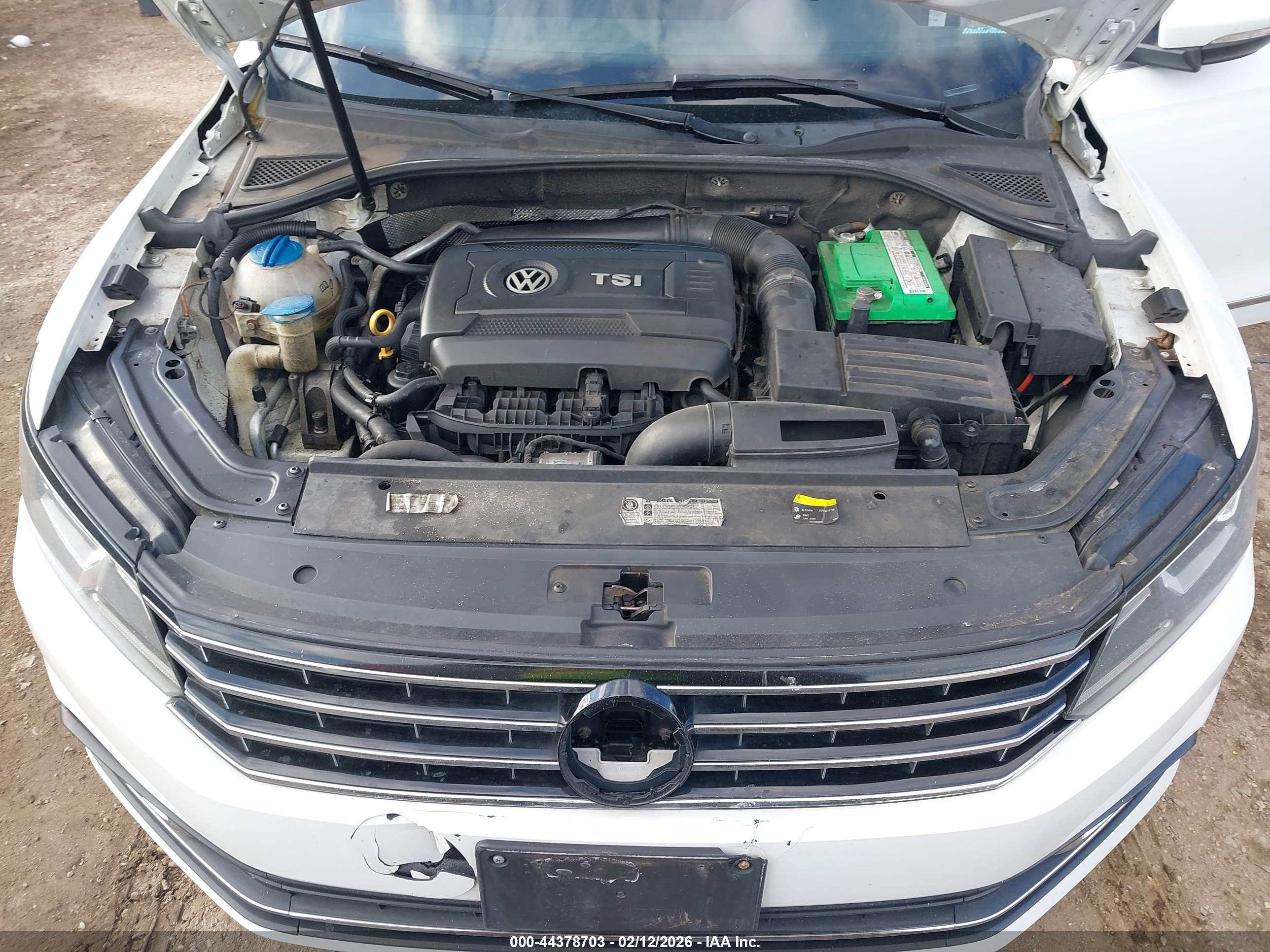 VOLKSWAGEN PASSAT image 10